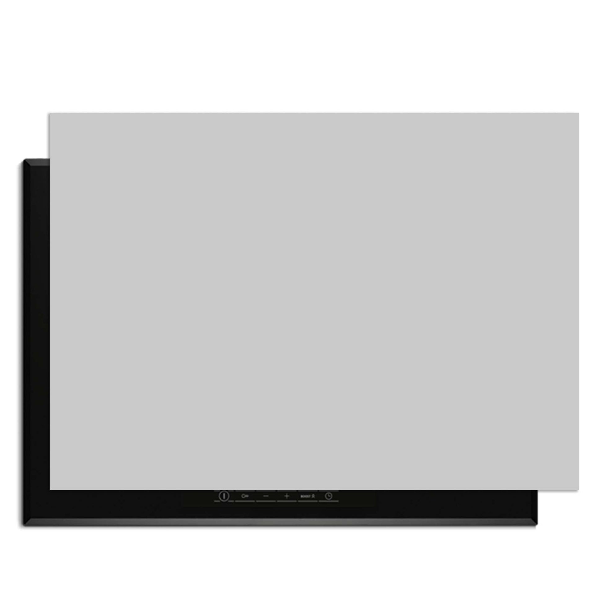 Warm Grey Elegance - Herdabdeckplatte auf einem Induktionskochfeld in warmem Grauton, minimalistisches Design.