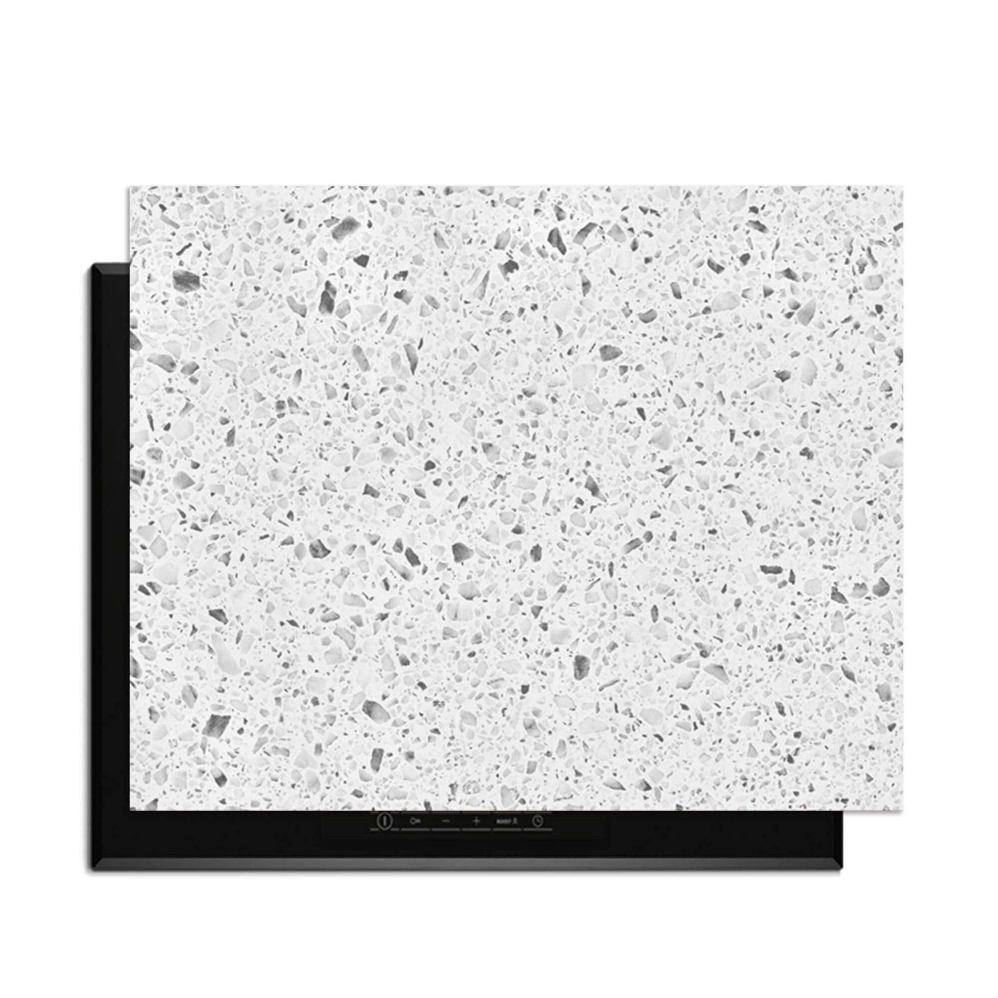 Nordic Quartz - Herdabdeckplatte auf einem Induktionskochfeld, schützt vor Kratzern und Abrieb.