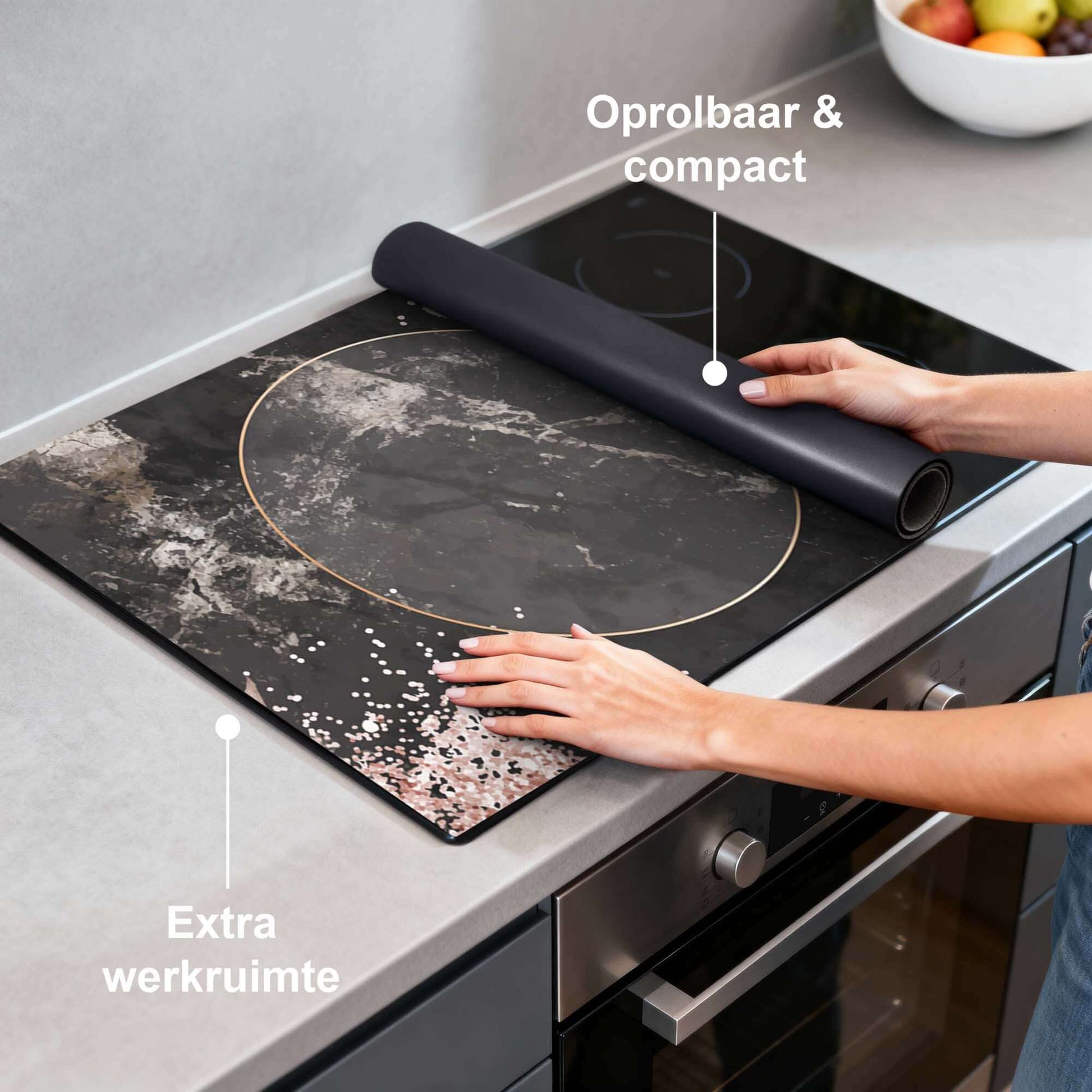 Midnight Rose - Herdabdeckplatte auf einer Küchenarbeitsplatte mit luxuriösem Design und zusätzlicher Arbeitsfläche.