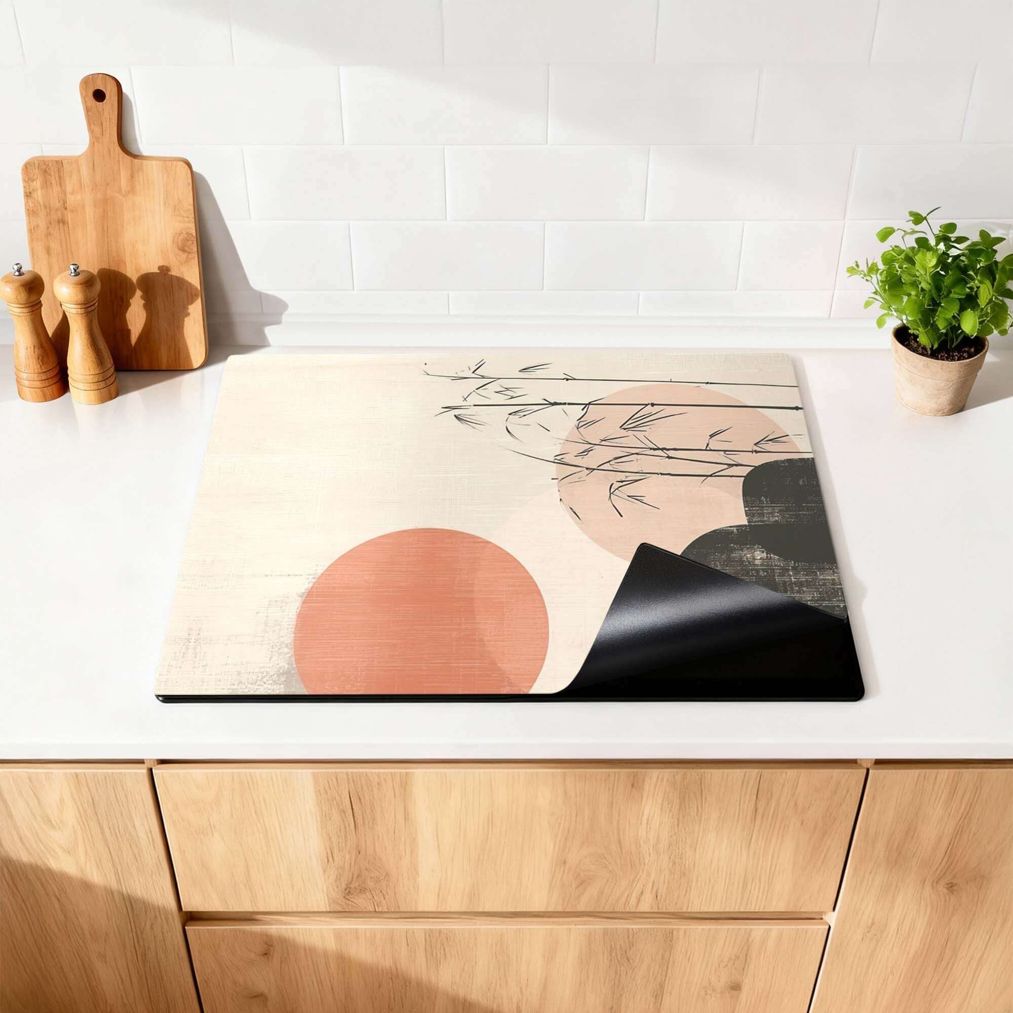 Zen Balance - Japandi Herdabdeckplatte auf einer modernen Küchenbasis mit minimalistischem Design.