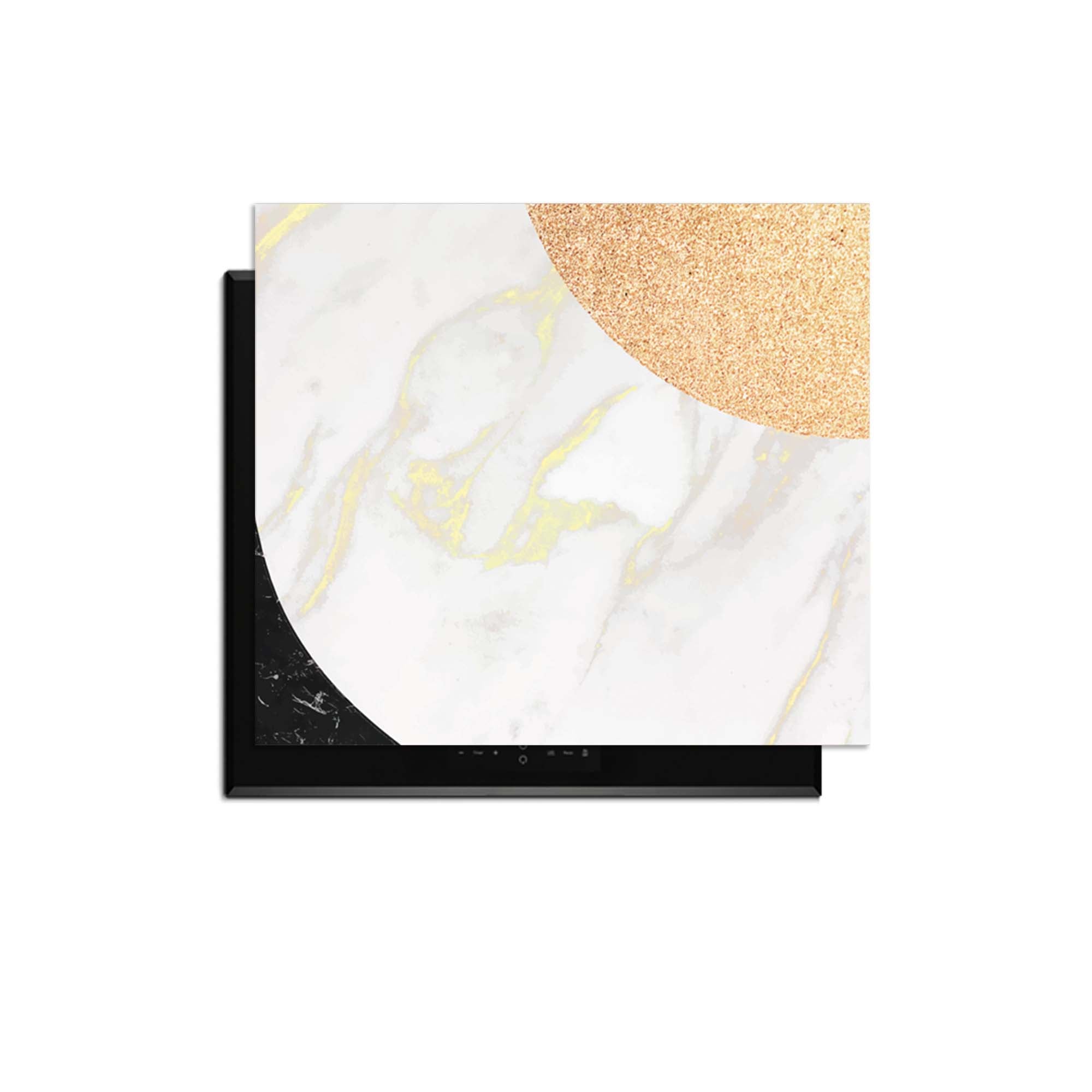 Marble Chic - Herdabdeckplatte mit luxuriösem Marmor-Design in Weiß, Schwarz, Gold und rosa Akzenten.