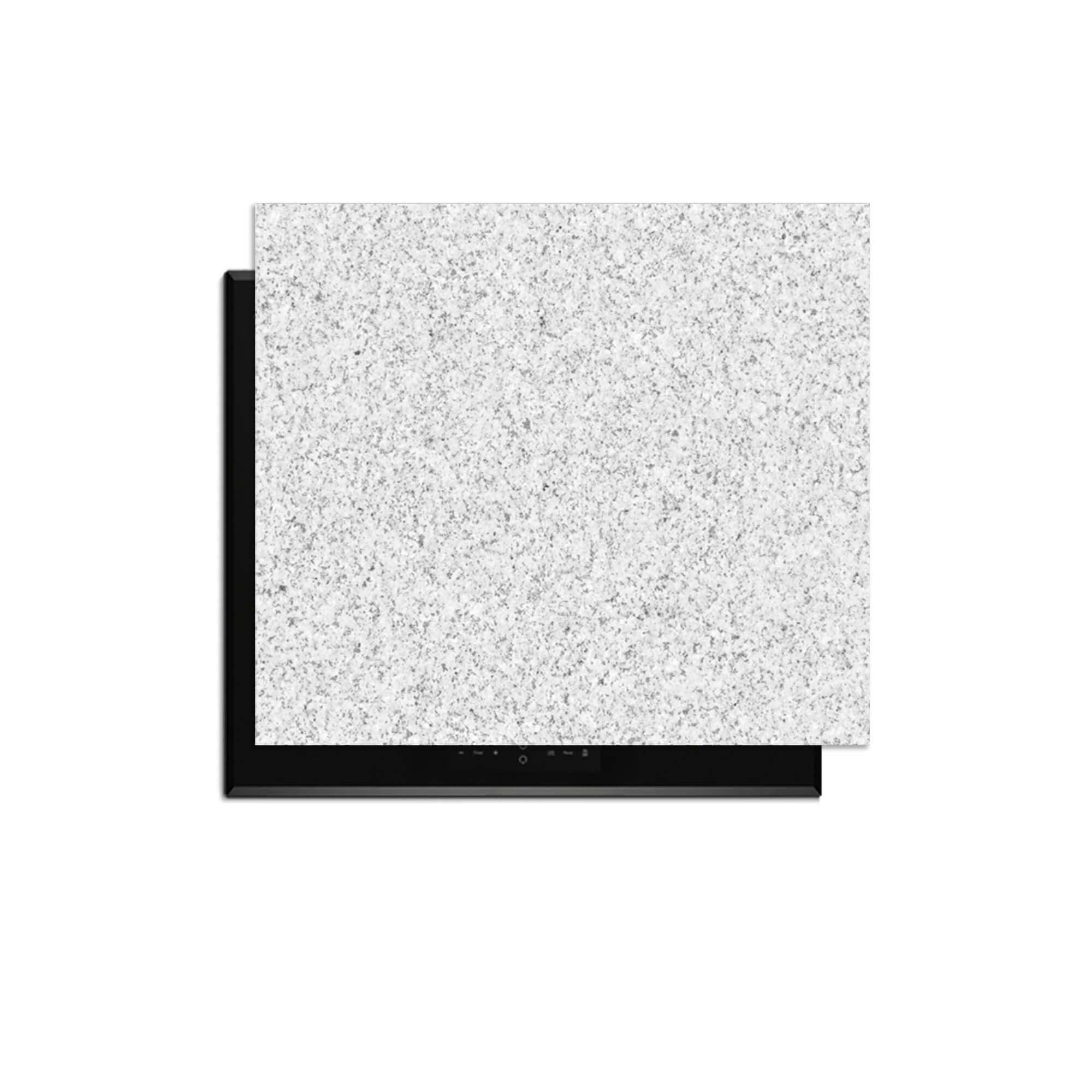 Arctic Granite - Herdabdeckplatte auf einem Induktionskochfeld, der Schutz vor Kratzern und Schmutz bietet.