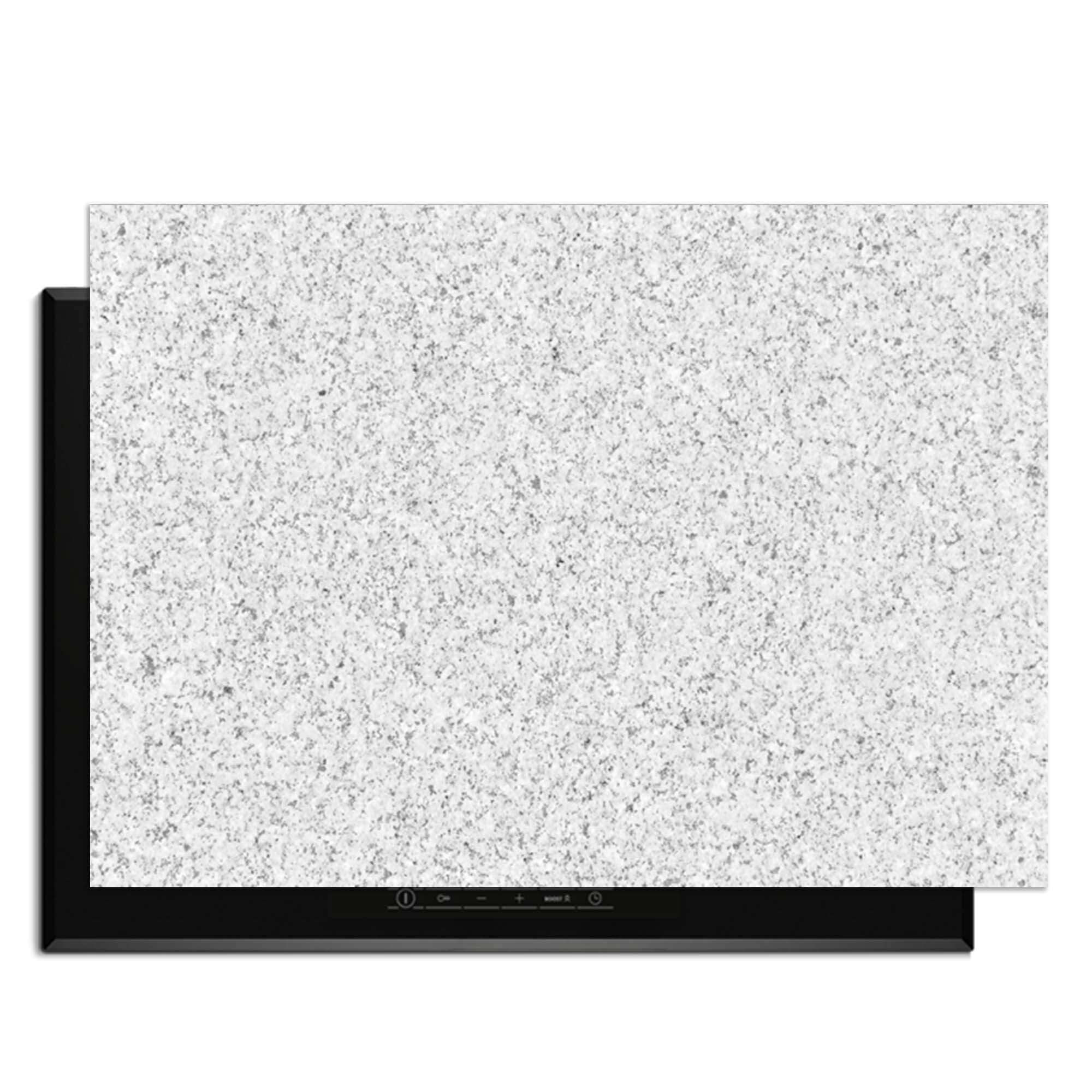 Arctic Granite - Herdabdeckplatte auf dem Induktionskochfeld mit hellem Granitmotiv, Schutz vor Kratzern und Hitze.