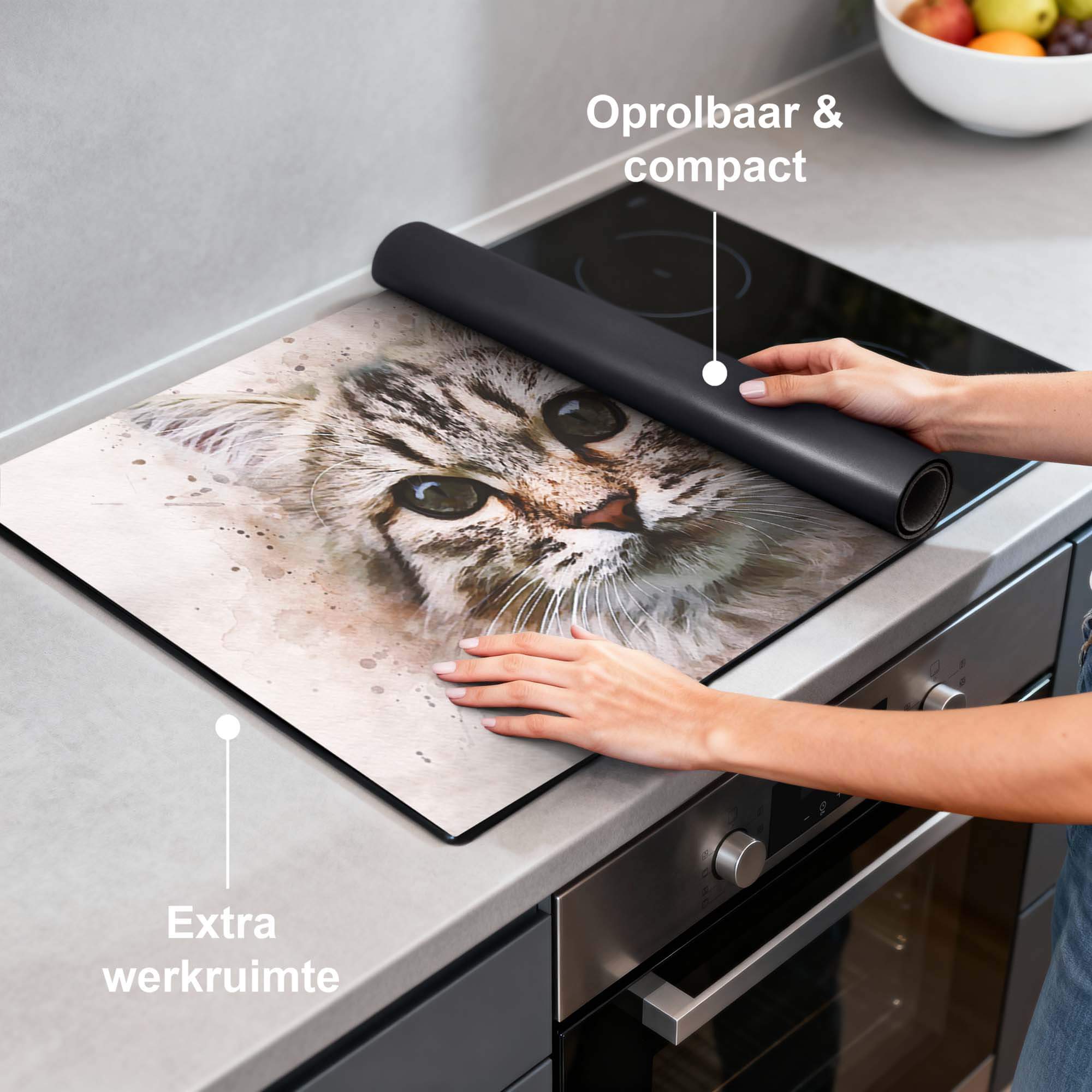 Majestic Cat - Herdabdeckplatte auf einem Kochfeld, bietet zusätzliche Arbeitsfläche und ist rollbar & kompakt.