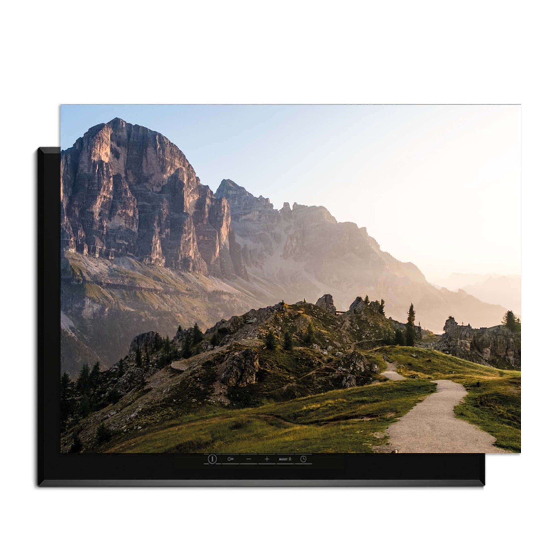 Morning Trails - Herdabdeckplatte mit schöner Berglandschaft in sanften Morgenfarben.