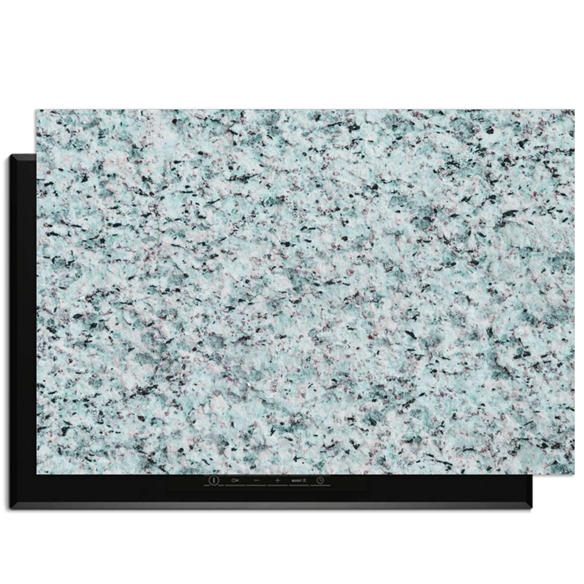Baltic Mist - Herdabdeckplatte mit blau-grauem Granitdesign für den modernen Küchenschutz.