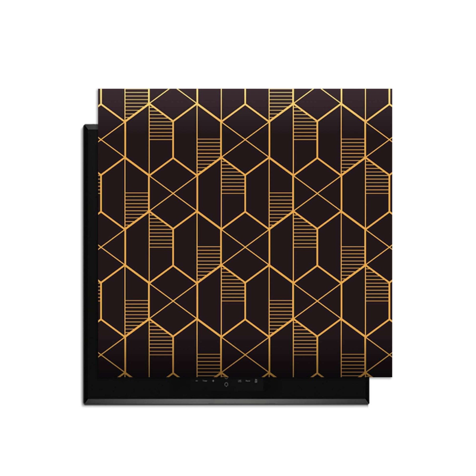 Goldenes Prisma - Herdabdeckplatte mit geometrischem Muster in Gold auf tiefschwarzem Hintergrund.