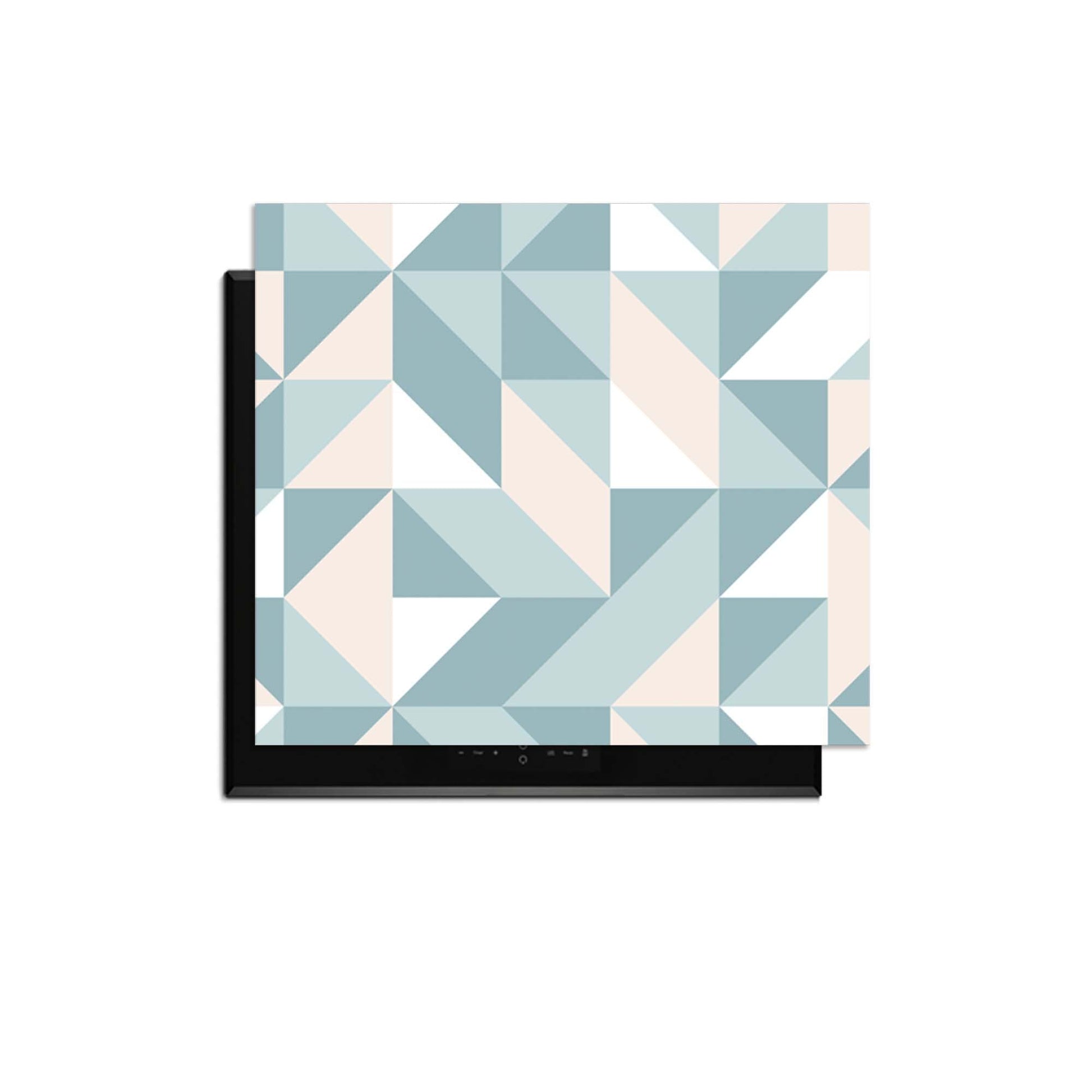 Pastellfarbene Dreiecke - Herdabdeckplatte mit geometrischem Muster in Pastellfarben für eine moderne Küche.