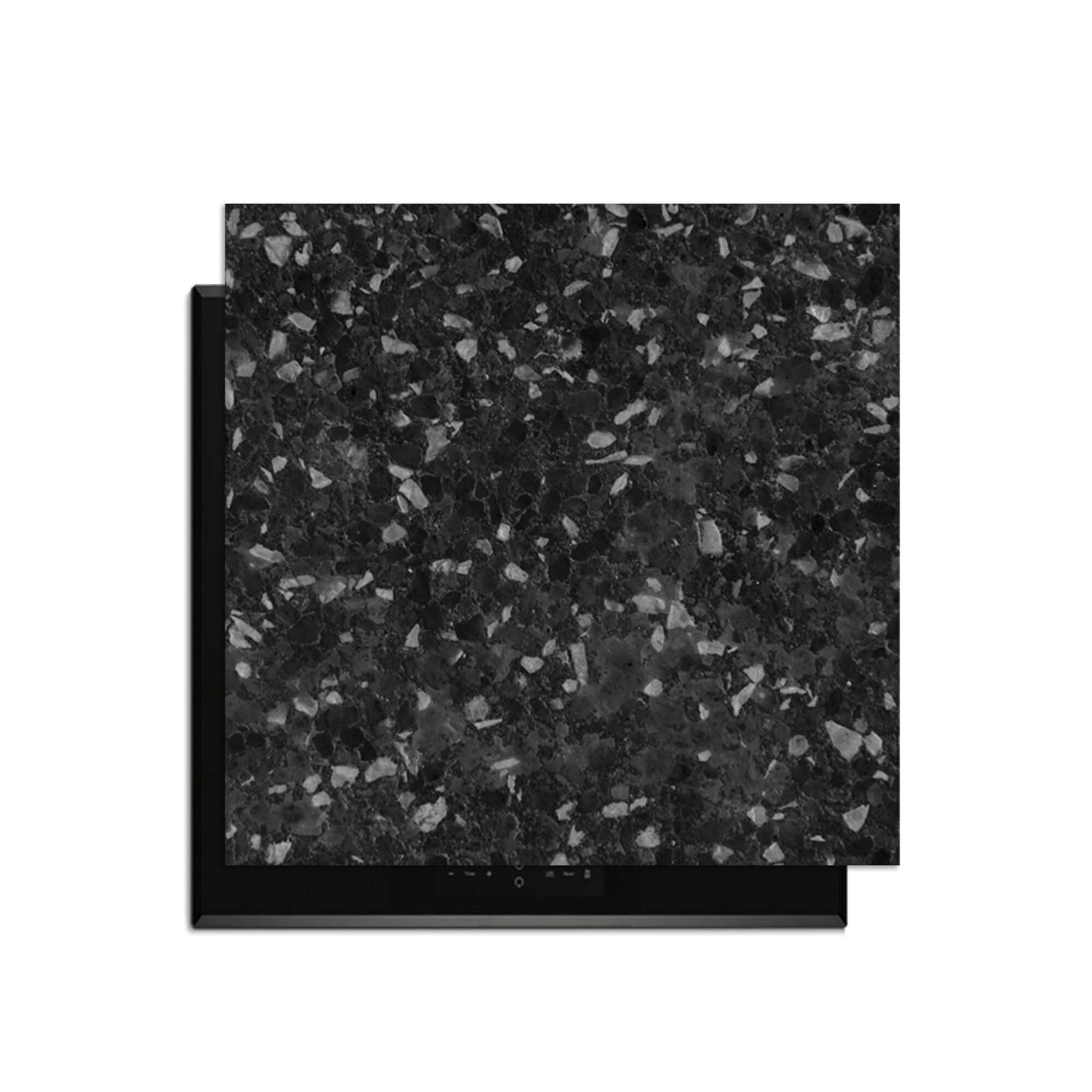 Obsidian Granite - Herdabdeckplatte mit einem auffälligen schwarzen Granitdruck und Grautönen für einen luxuriösen Look.
