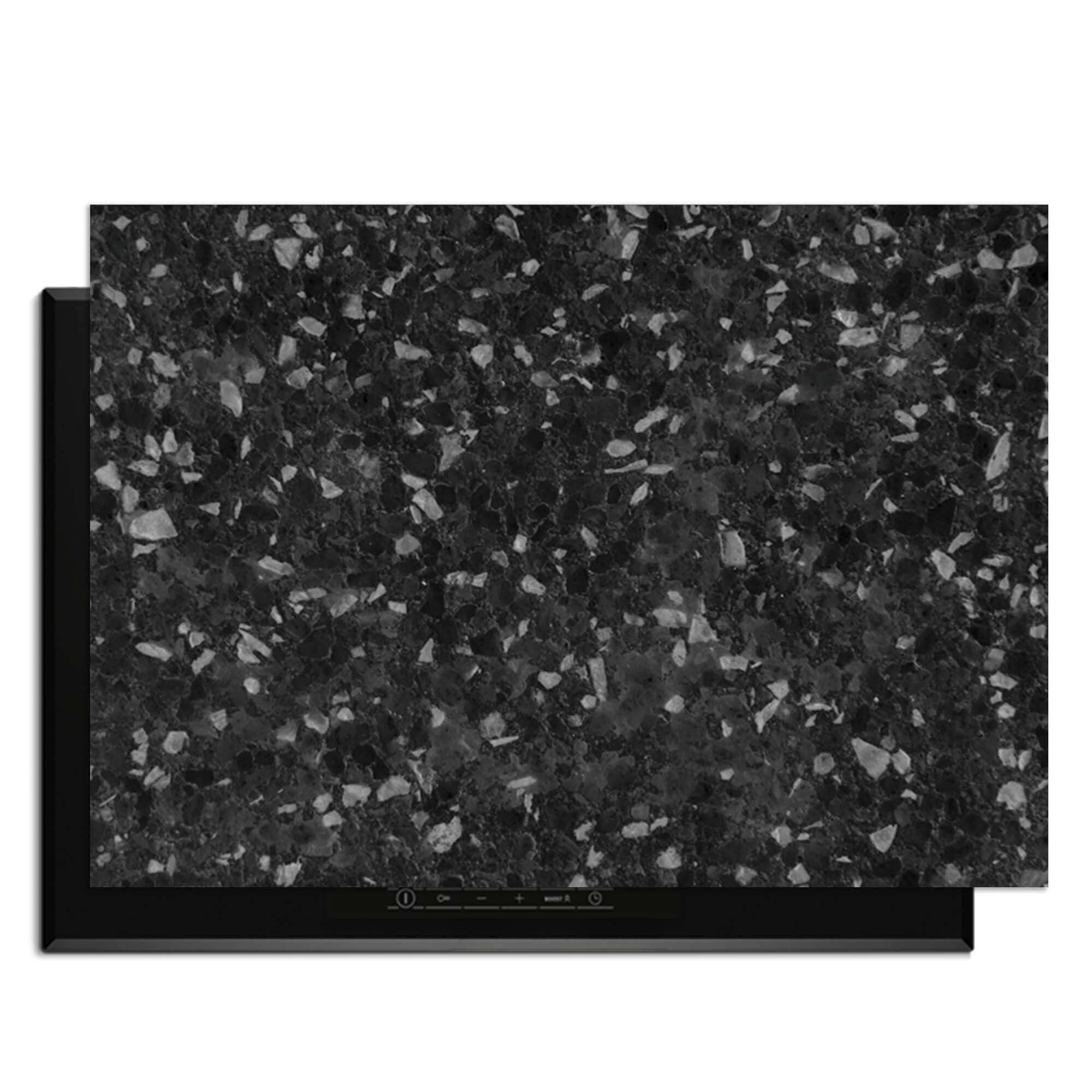 Obsidian Granite - Herdabdeckplatte mit einem luxuriösen schwarzen Granitdruck und subtilen Grautönen.