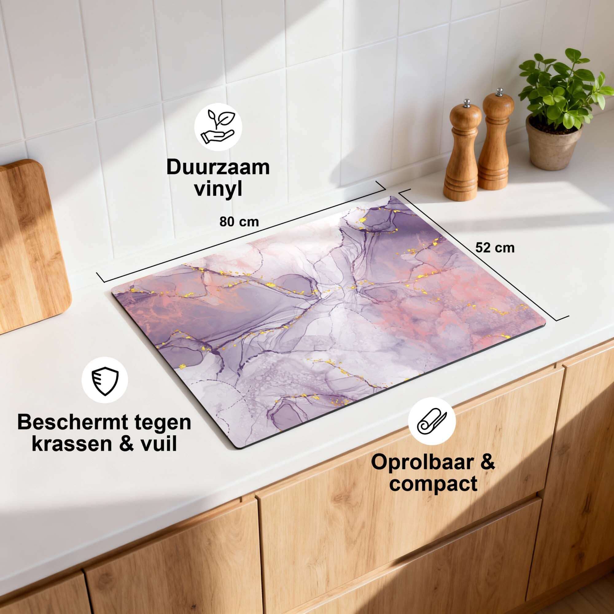 Lavender Marble - Herdabdeckplatte auf einer Küchenarbeitsplatte, haltbares Vinyl, 80x52 cm, schützt vor Kratzern und Schmutz.
