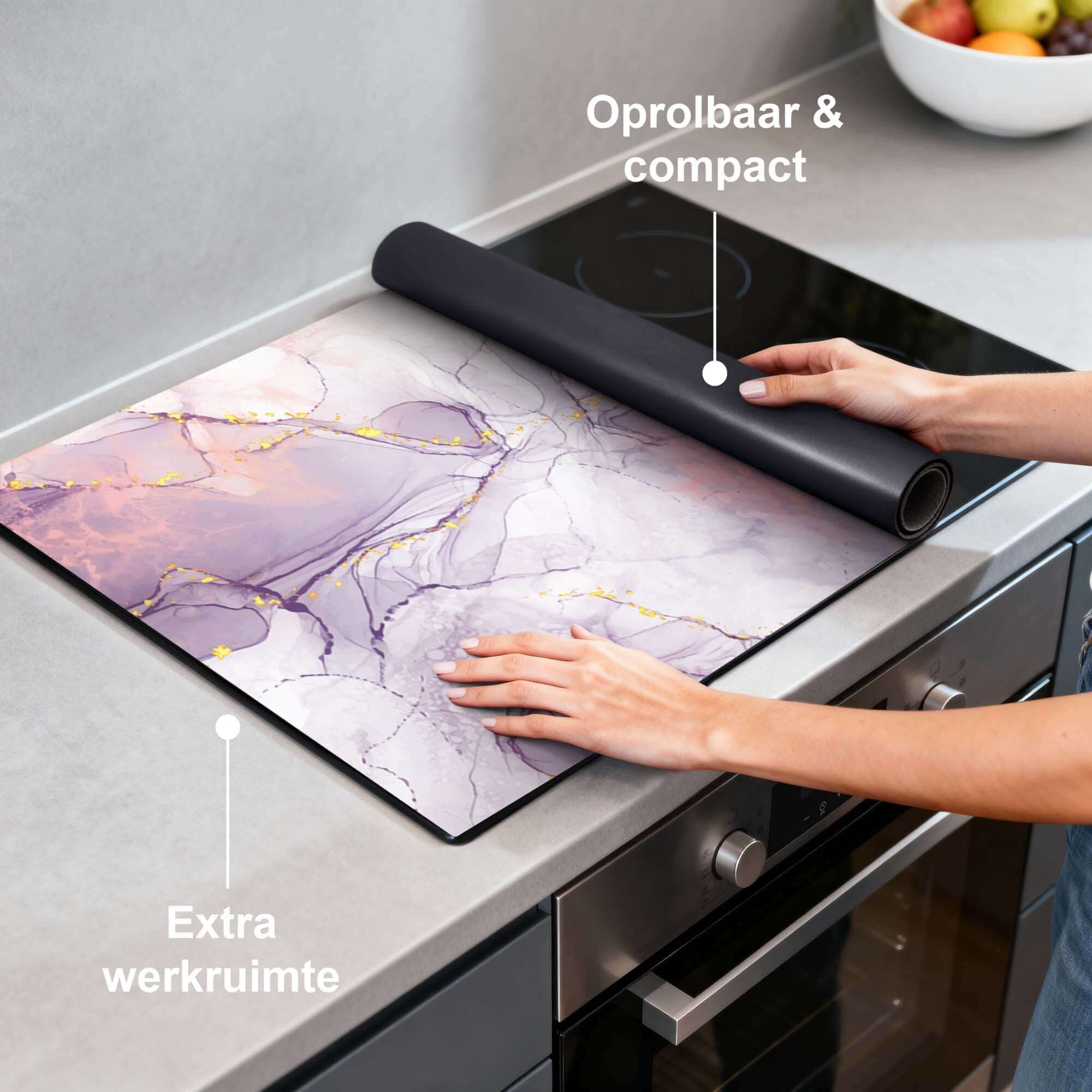 Lavendelmarmor - Herdabdeckplatte auf einem Kochfeld mit Roll- und Kompaktfunktion.