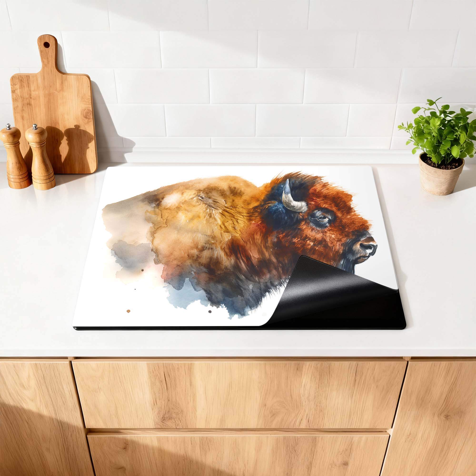 Majestic Bison - Herdabdeckplatte auf einer Küchenarbeitsplatte, elegant mit einem Bild eines wilden Bisons.