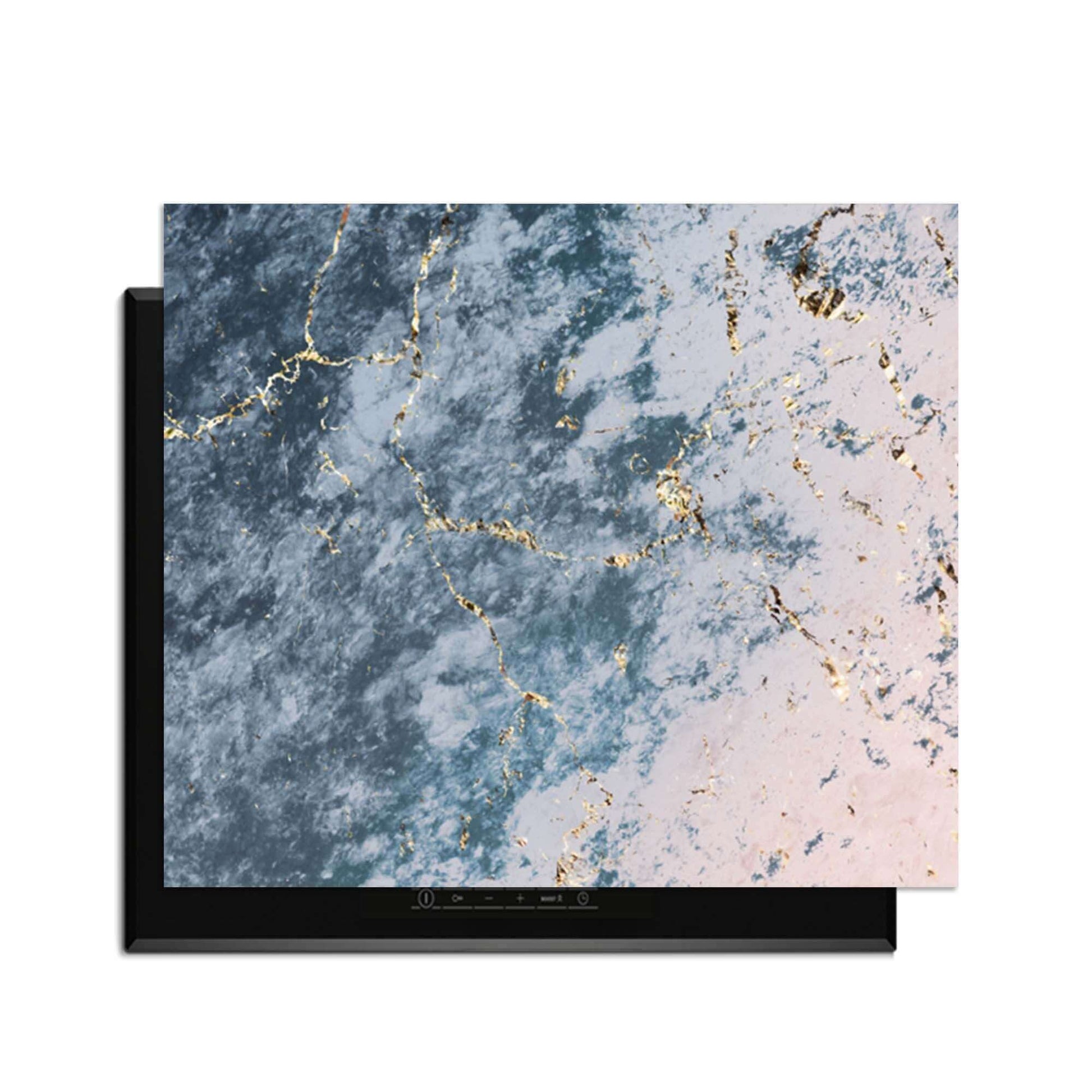 Eleganter Ozeanmarmor - Herdabdeckplatte auf Induktionskochfeldern, luxuriöser Look mit blauen, rosa und goldenen Adern.