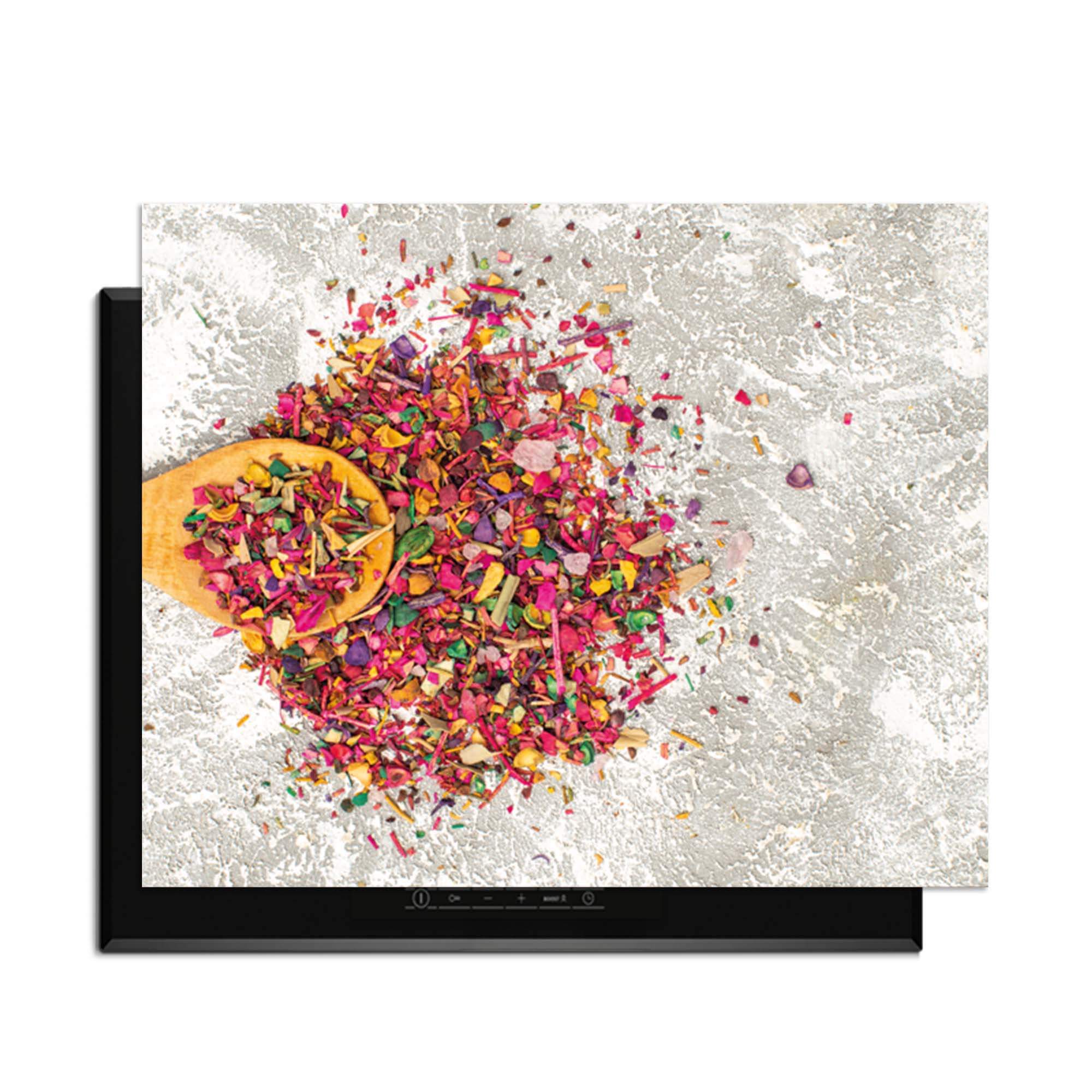 Spice Delight - Herdabdeckplatte mit bunten Gewürzen auf hellem Hintergrund für Ihre Küche.