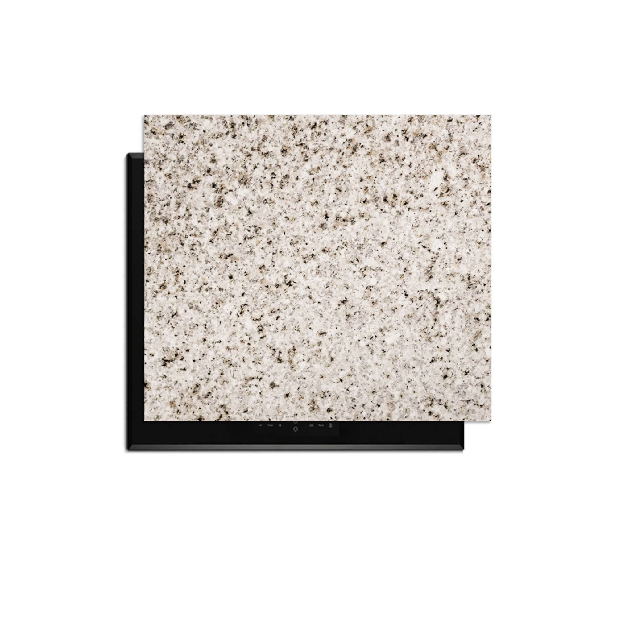 Almond Granite - Herdabdeckplatte auf dem Induktionskochfeld für Schutz und Stil.