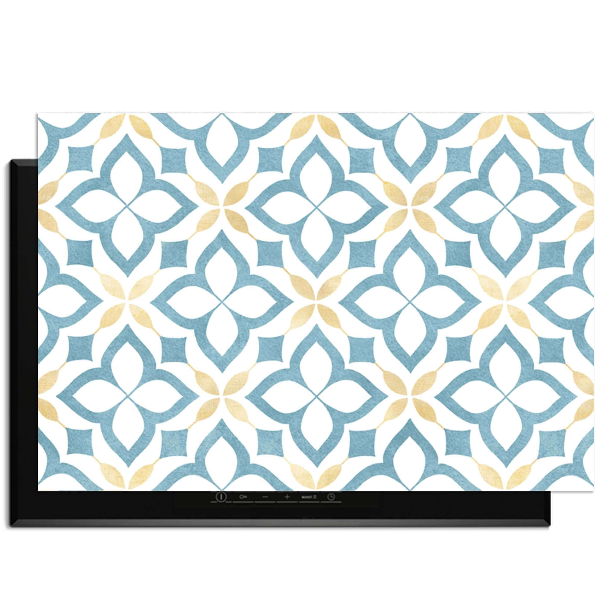 Deep Floral Cross - Herdabdeckplatte mit weißer Oberfläche und blau-goldenen Blumenformen, mediterraner Stil für die Küche.