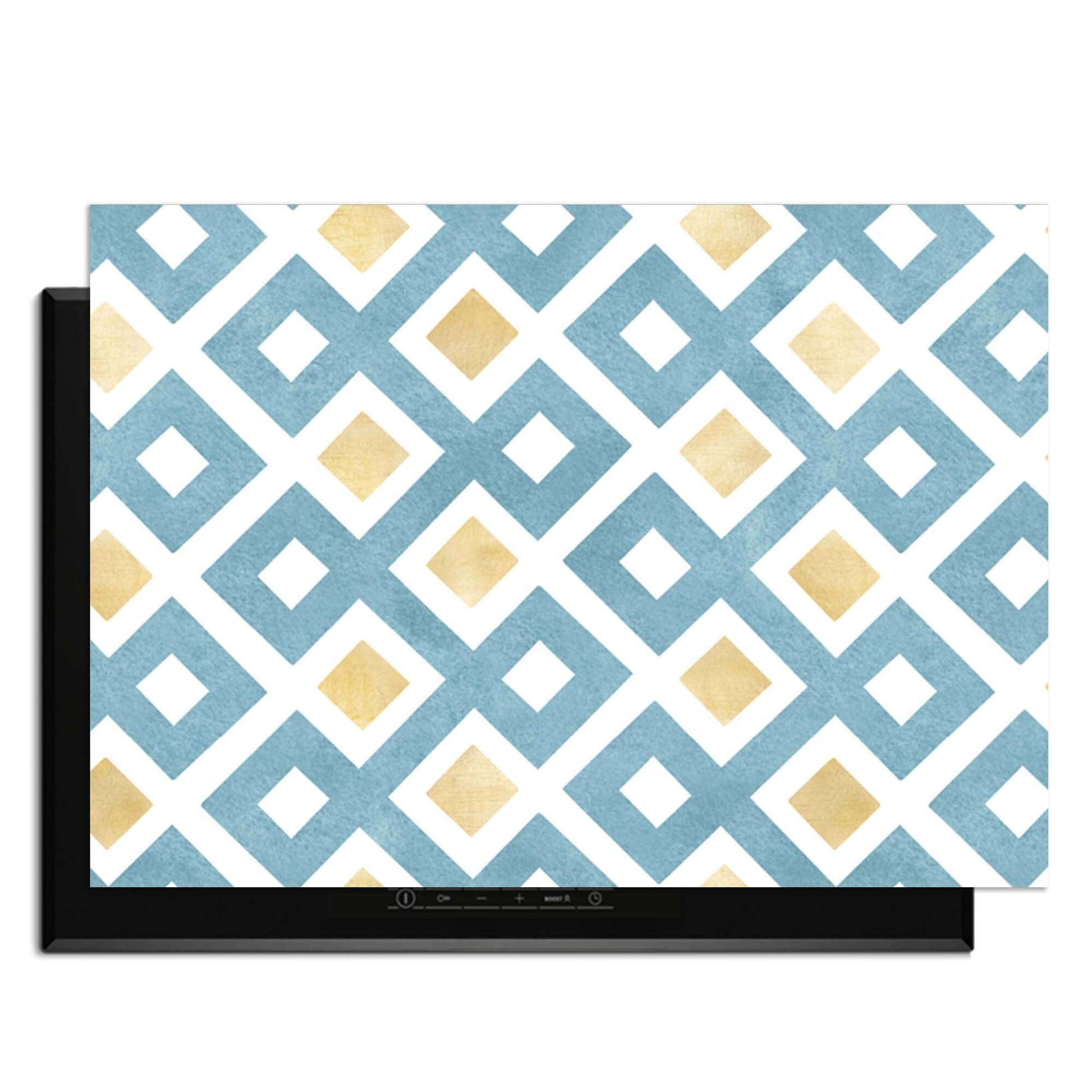 Diamond Wave Blue - Herdabdeckplatte mit blau-goldenem Rautenmuster auf weißer Oberfläche, moderner Küchenschutz.
