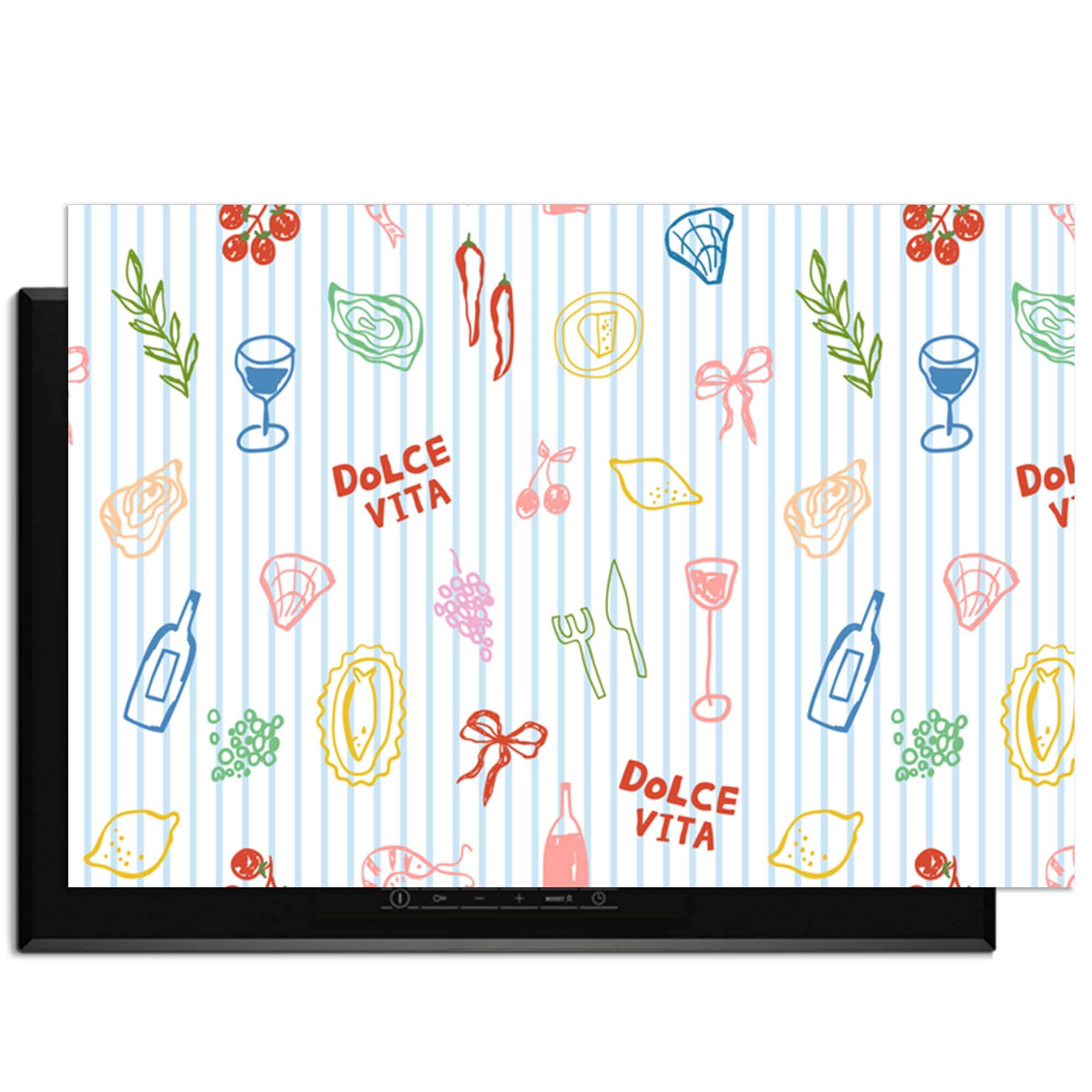 Dolce Iconic - Herdabdeckplatte mit verspieltem Muster aus Pasta, Wein und Kräutern für einen mediterranen Look auf dem Induktionskochfeld.