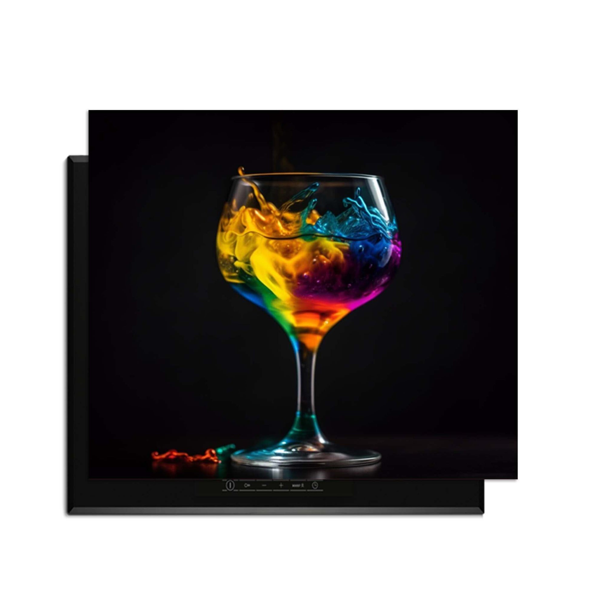 Drip & Sip - Herdabdeckplatte mit bunten Getränken in einem eleganten Glas auf dunklem Hintergrund.