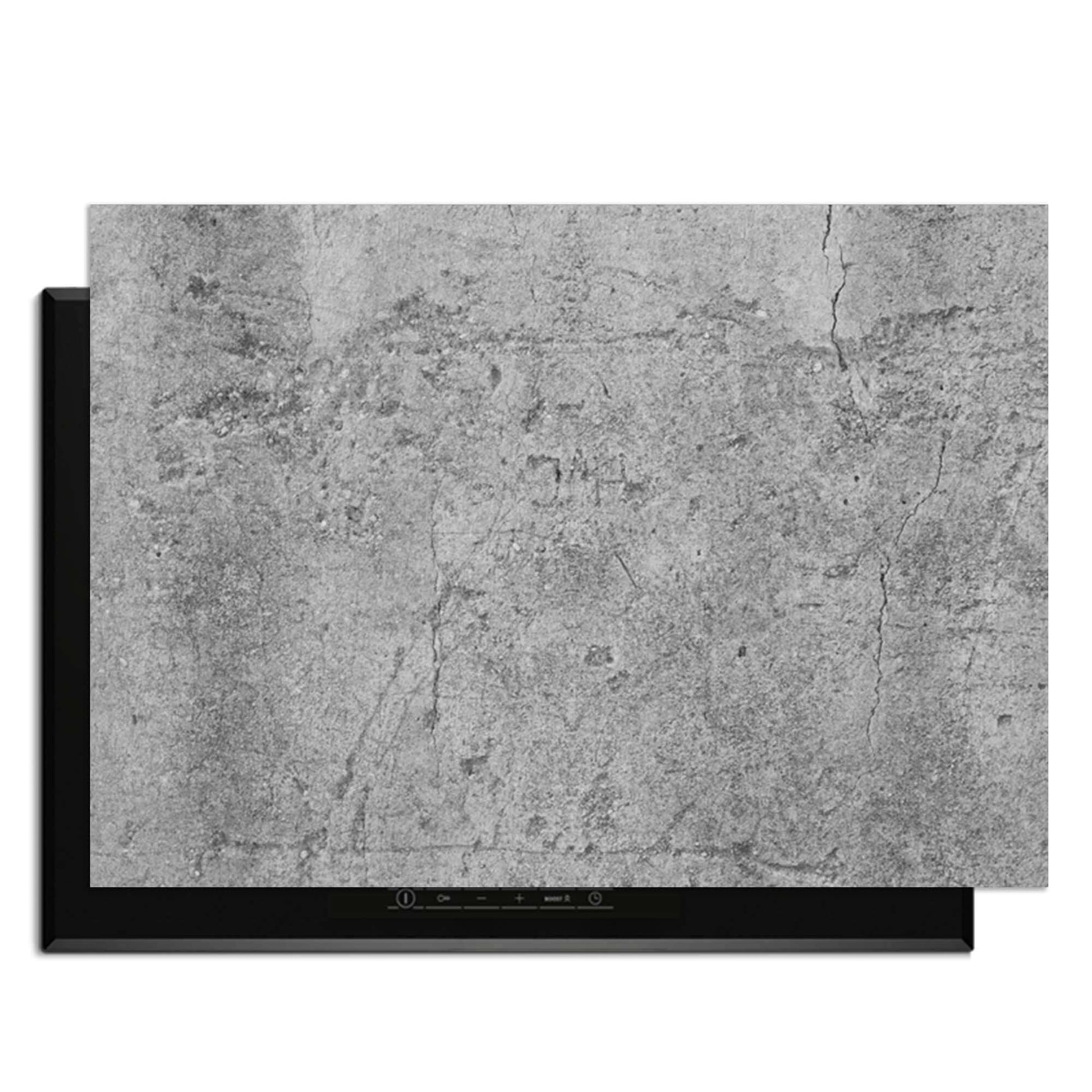 Industrial Raw - Herdabdeckplatte auf Induktionsplatte mit hellgrauer Betontextur und realistischen Details.