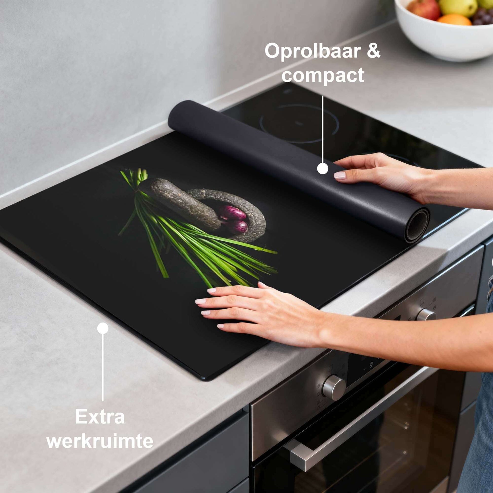 Midnight Herb - Herdabdeckplatte für Induktionskochfelder, aufrollbar und kompakt für zusätzliche Arbeitsfläche.