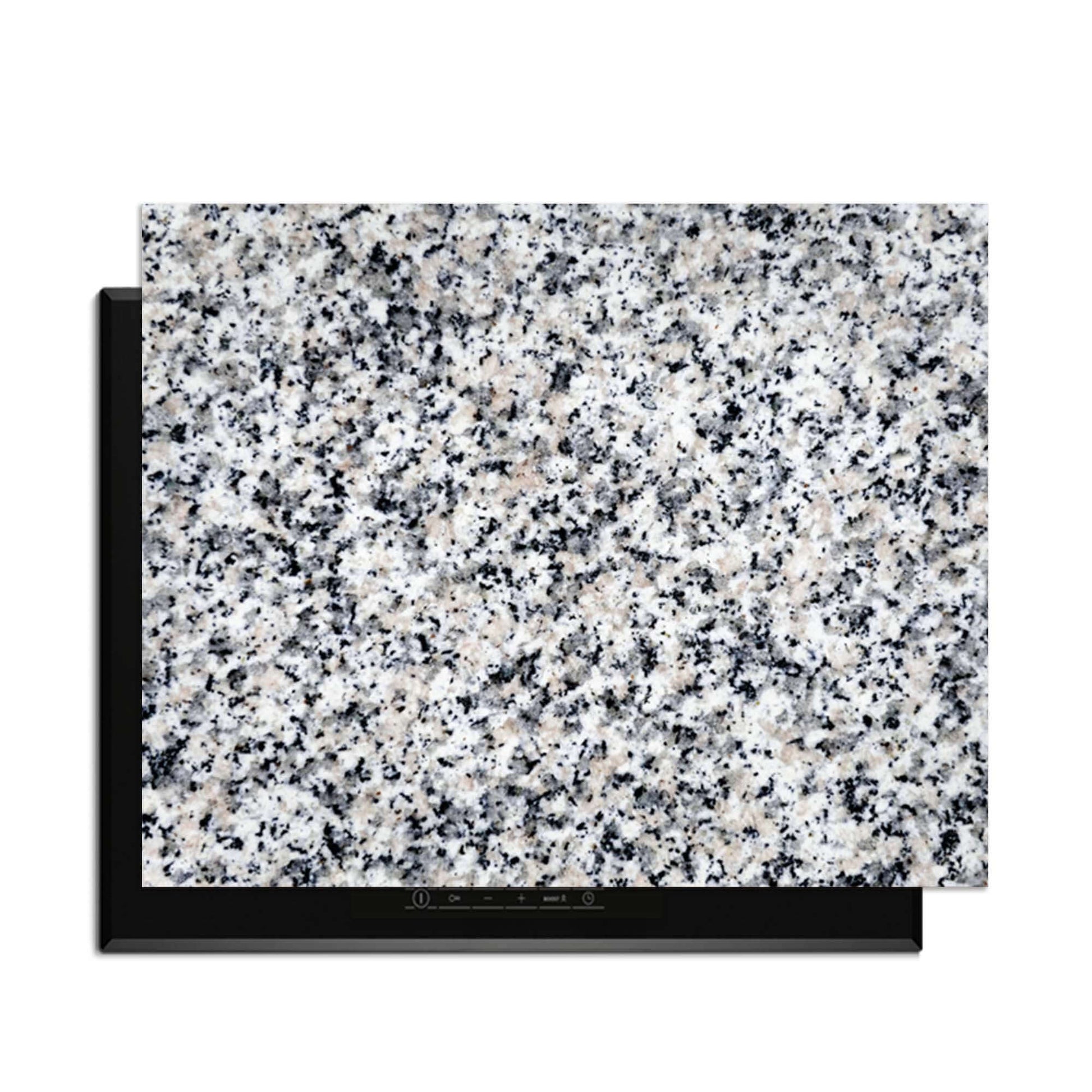 Classic Granite - Herdabdeckplatte auf einem Induktionskochfeld, schützt vor Kratzern und Flecken.
