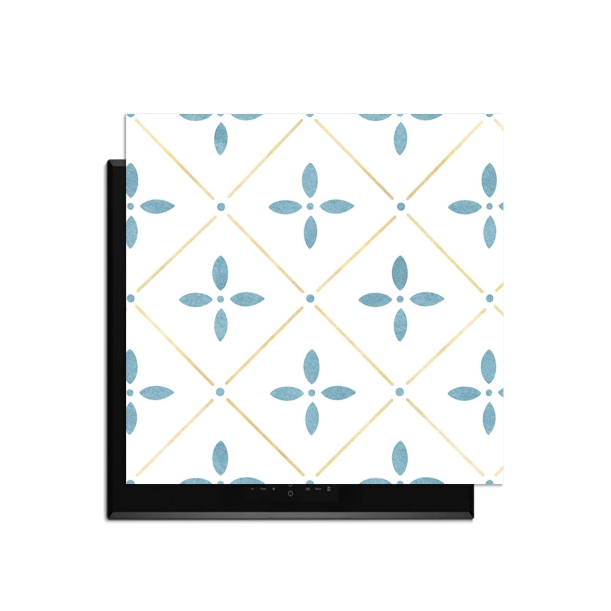 Starline White Tile - Herdabdeckplatte mit blauem Blumenmuster, goldene Linien auf Herdabdeckplatte.