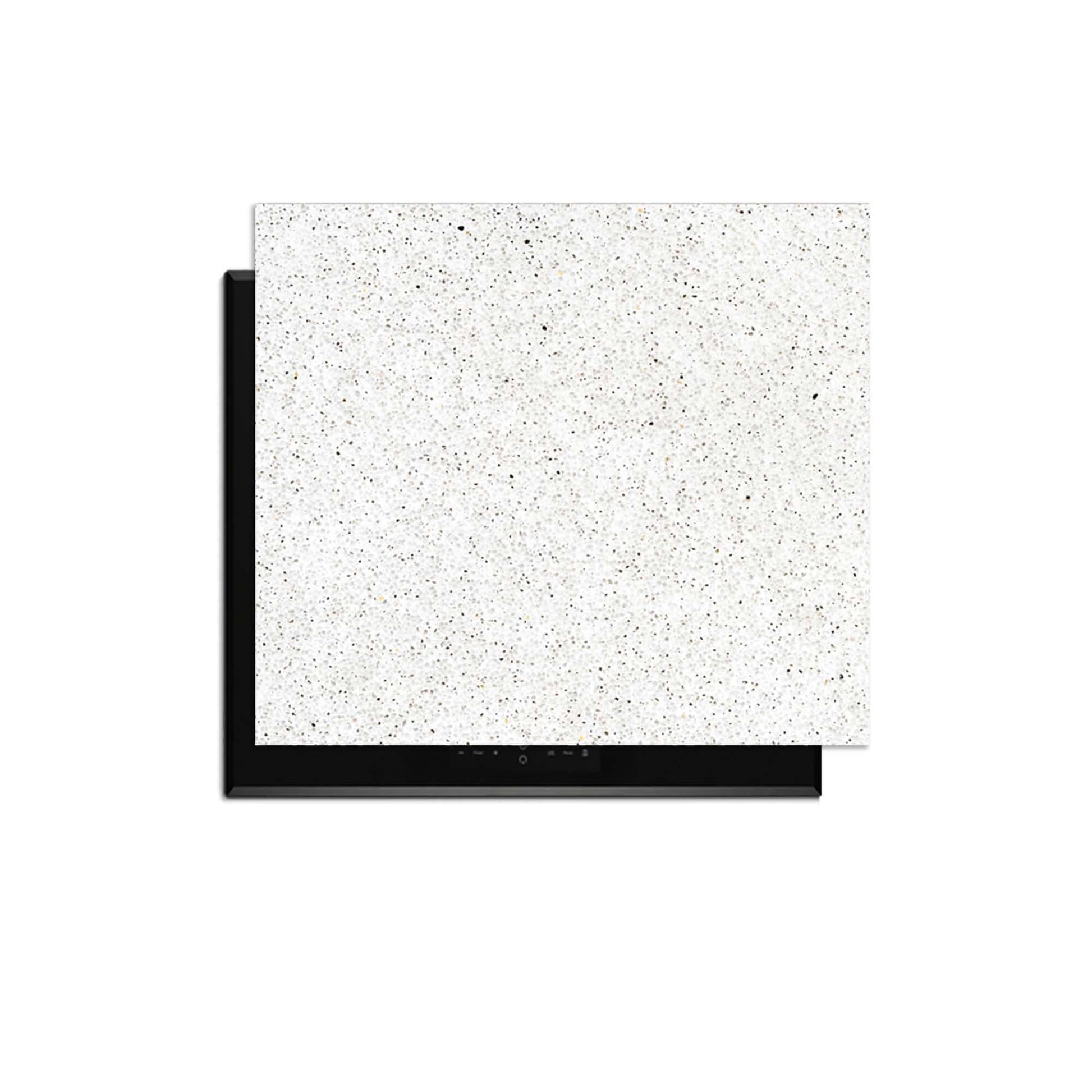 Terrazzo - Herdabdeckplatte auf einem Induktionskochfeld, schützt vor Kratzern und Flecken.