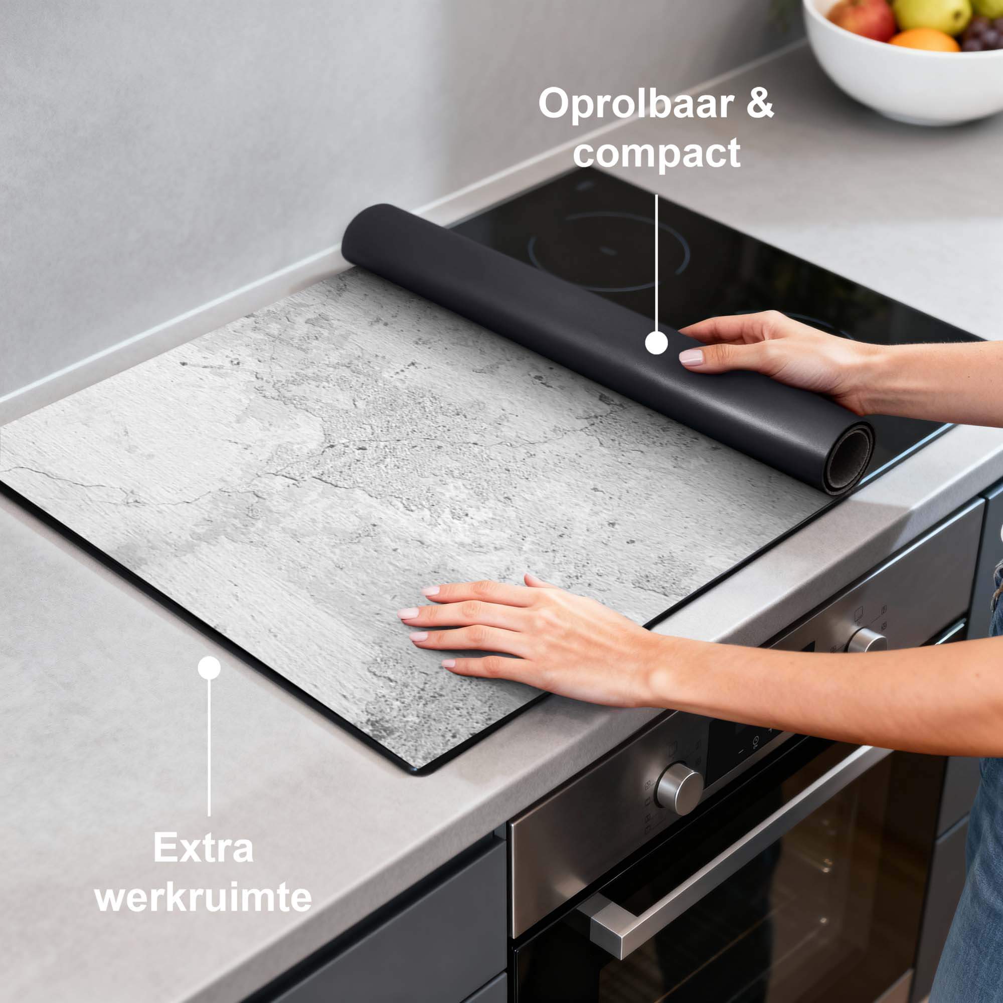 Urban White - Herdabdeckplatte auf einer modernen Küchenarbeitsplatte, bietet zusätzliche Arbeitsfläche und Schutz.