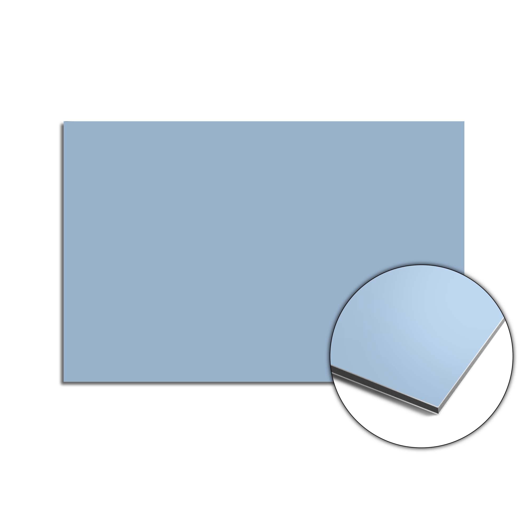 Clear Sky Spritzschutz in Hellblau für eine moderne Küche, ideal als Spritzschutzwand. Schützt die Wände und schafft ein großzügiges Raumgefühl.