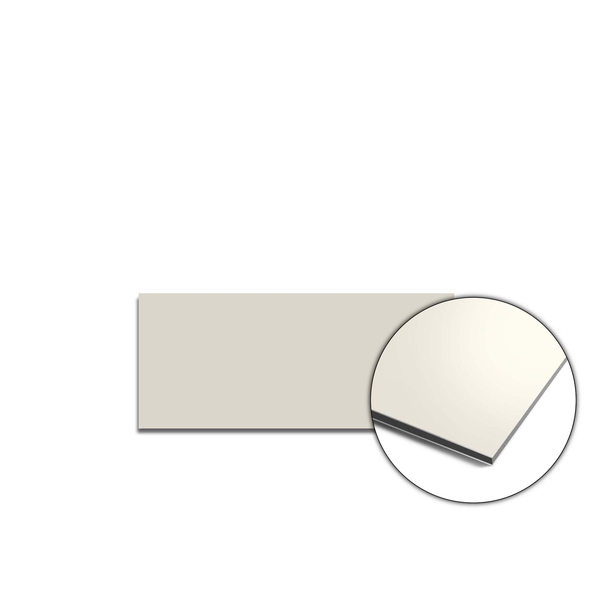 Canolli Cream Mudguard - Solides Küchenschutzgitter in warmer Cremefarbe, schützt die Wände vor Fett und Feuchtigkeit. Perfekt für jeden Küchenstil.