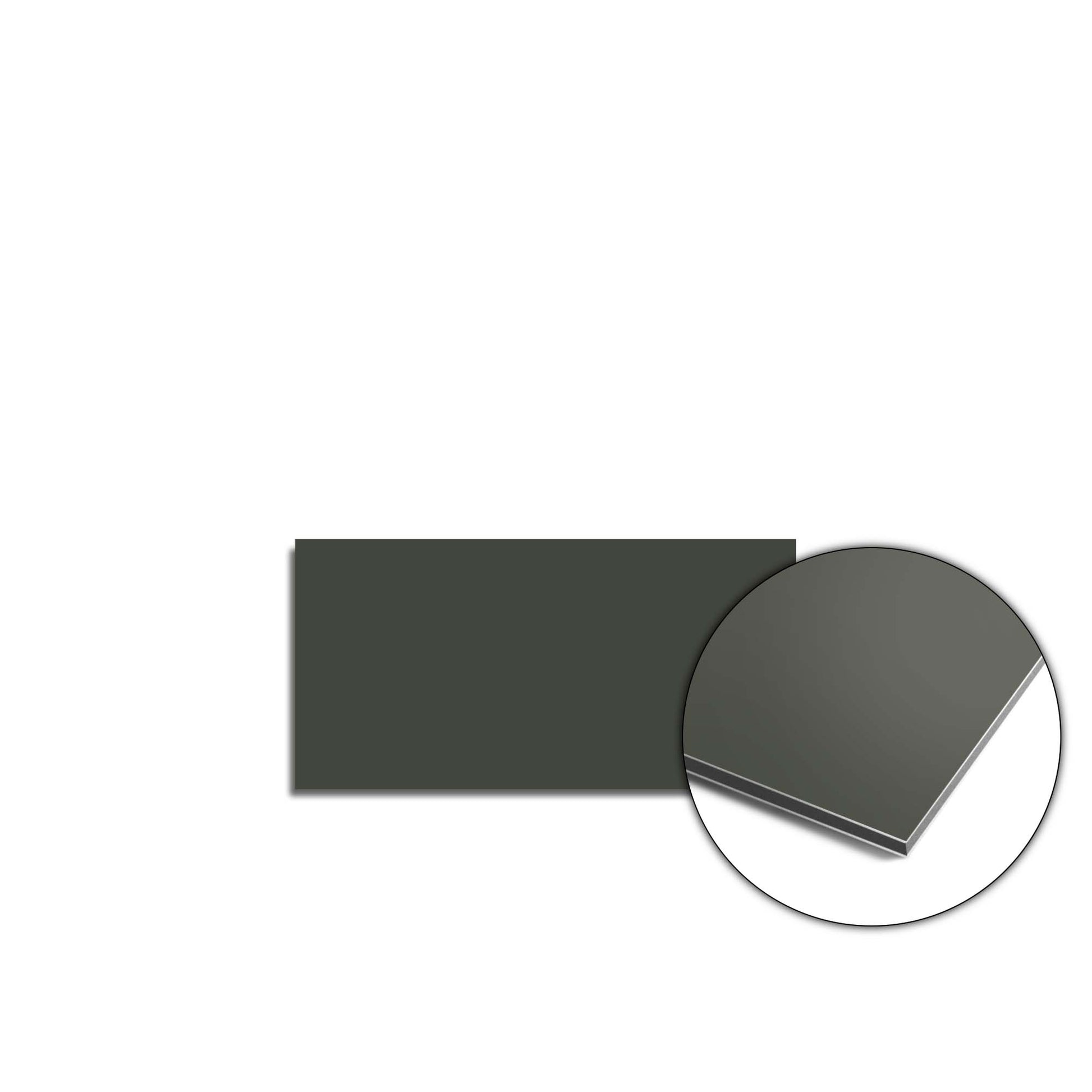 Climbing Ivy Spritzschutz in natürlichem Grünton für die moderne Küche, geeignet als Spritzschutz und Küchenspritzschutz, harmoniert mit Holz.