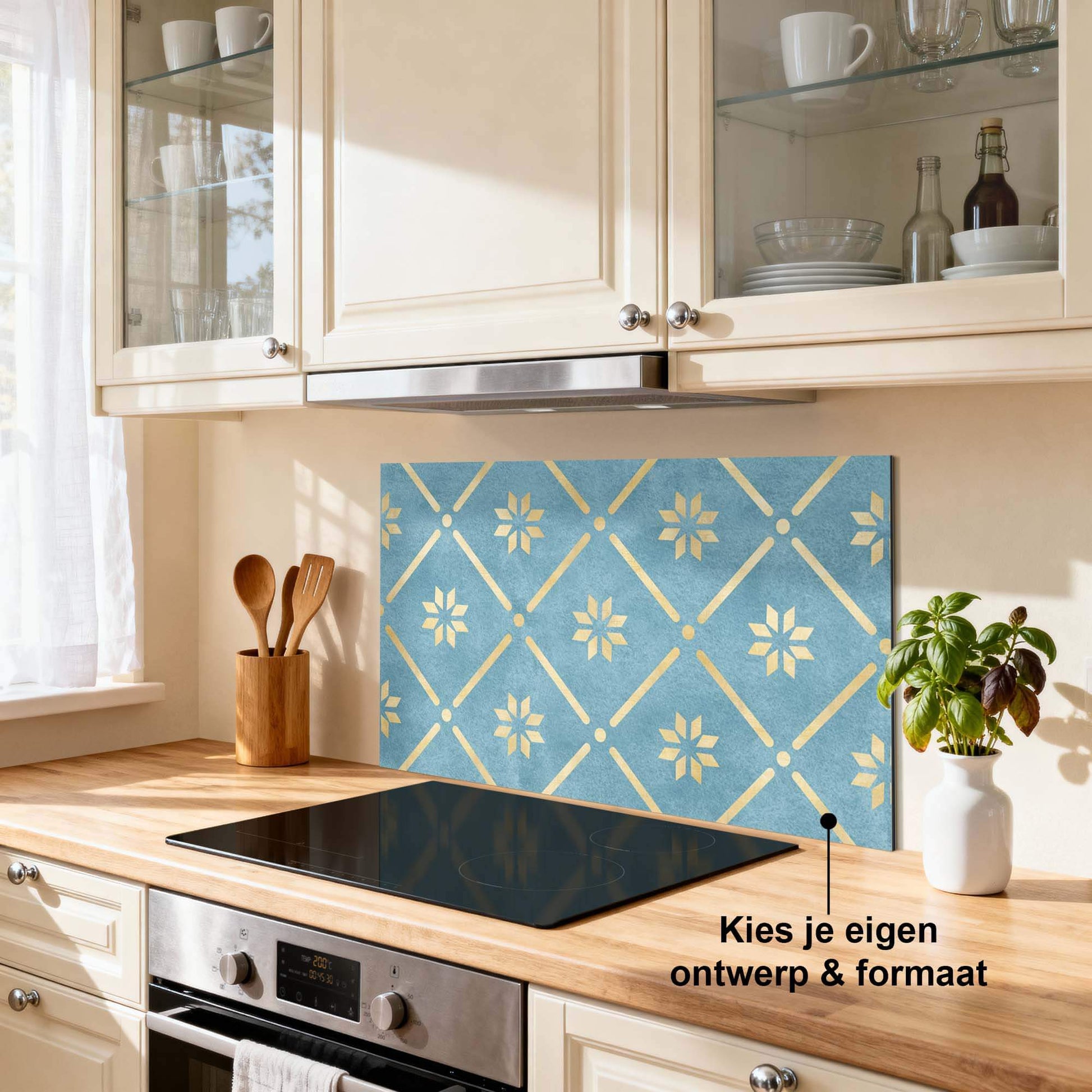 Starline Blue Tile Splashback mit goldenen Akzenten, Küchensplashback, stilvoller und pflegeleichter Splashback in moderner Kücheneinrichtung.
