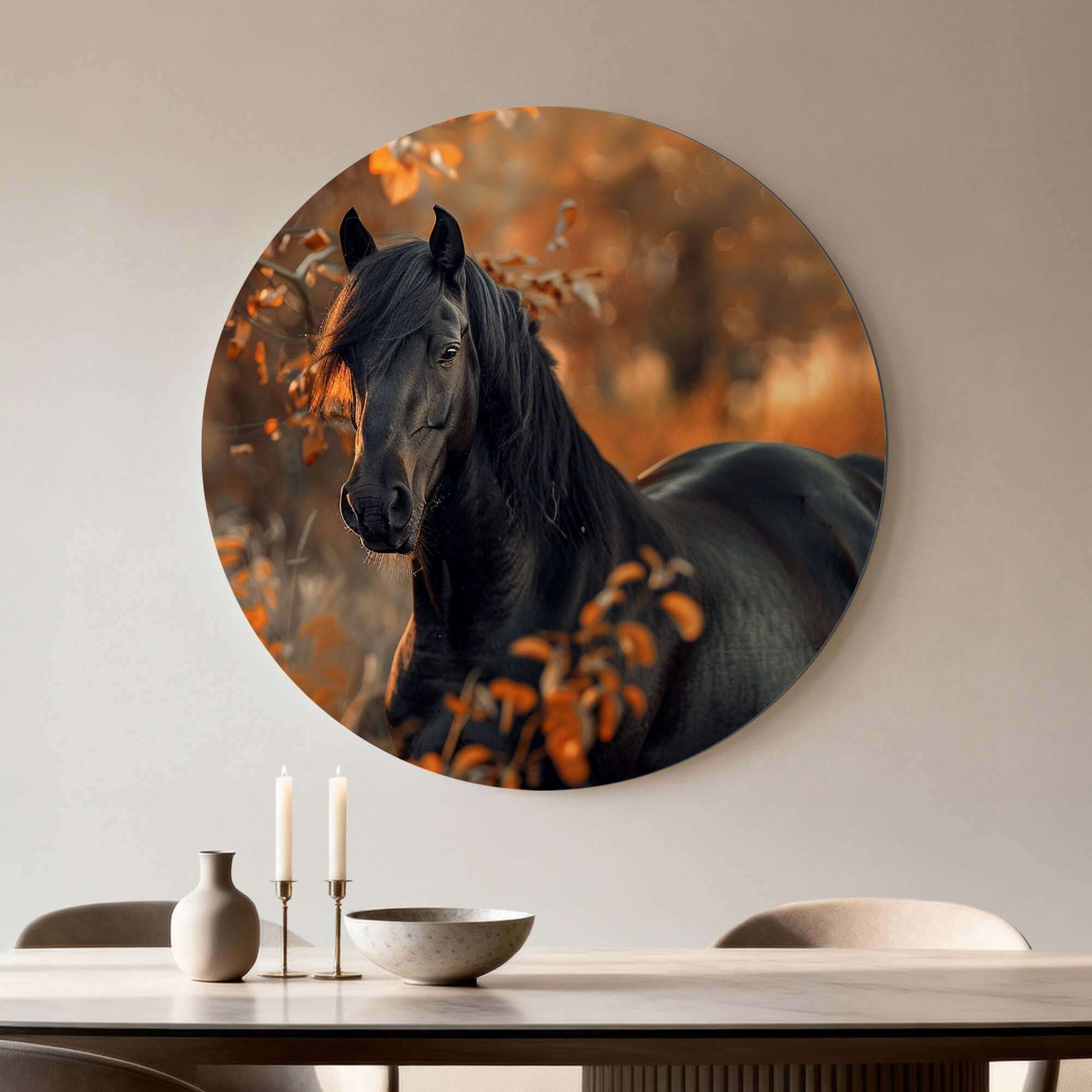 Autumn Majesty - Wandbild mit einem schwarzen Pferd in Herbstfarben, perfekter Wandbild für stilvolle Dekoration.