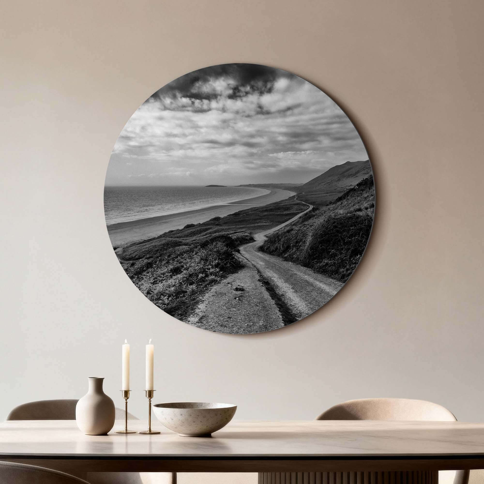 Schwarzer und weißer Küstenweg - Wandbild mit Küstenweg, Meer und Horizont, perfekt für Wohnzimmer oder Küche. Schlüsselwörter: Wandbild, Wandbilder.