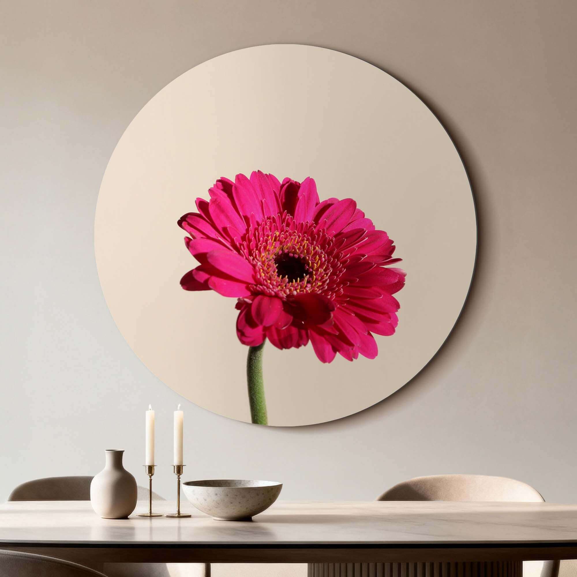 Fuchsia Gerbera - Wandbild auf beigem Hintergrund, stilvoller Wandbild für jeden Raum