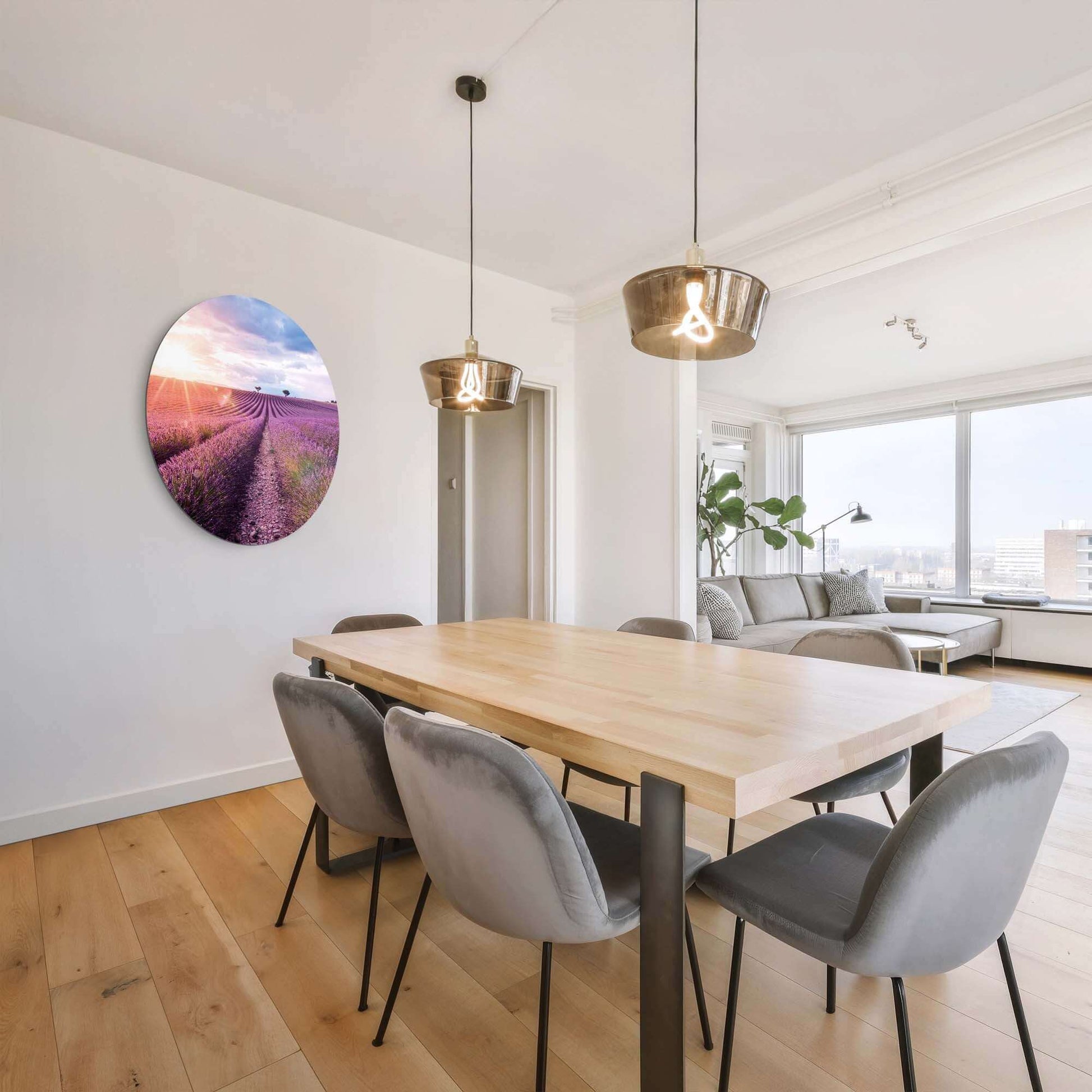 Lavender Horizon - Wandbild im modernen Esszimmer, Wandbild mit Lavendelfeldern, Wandbild Dekor für Küche oder Esszimmer.