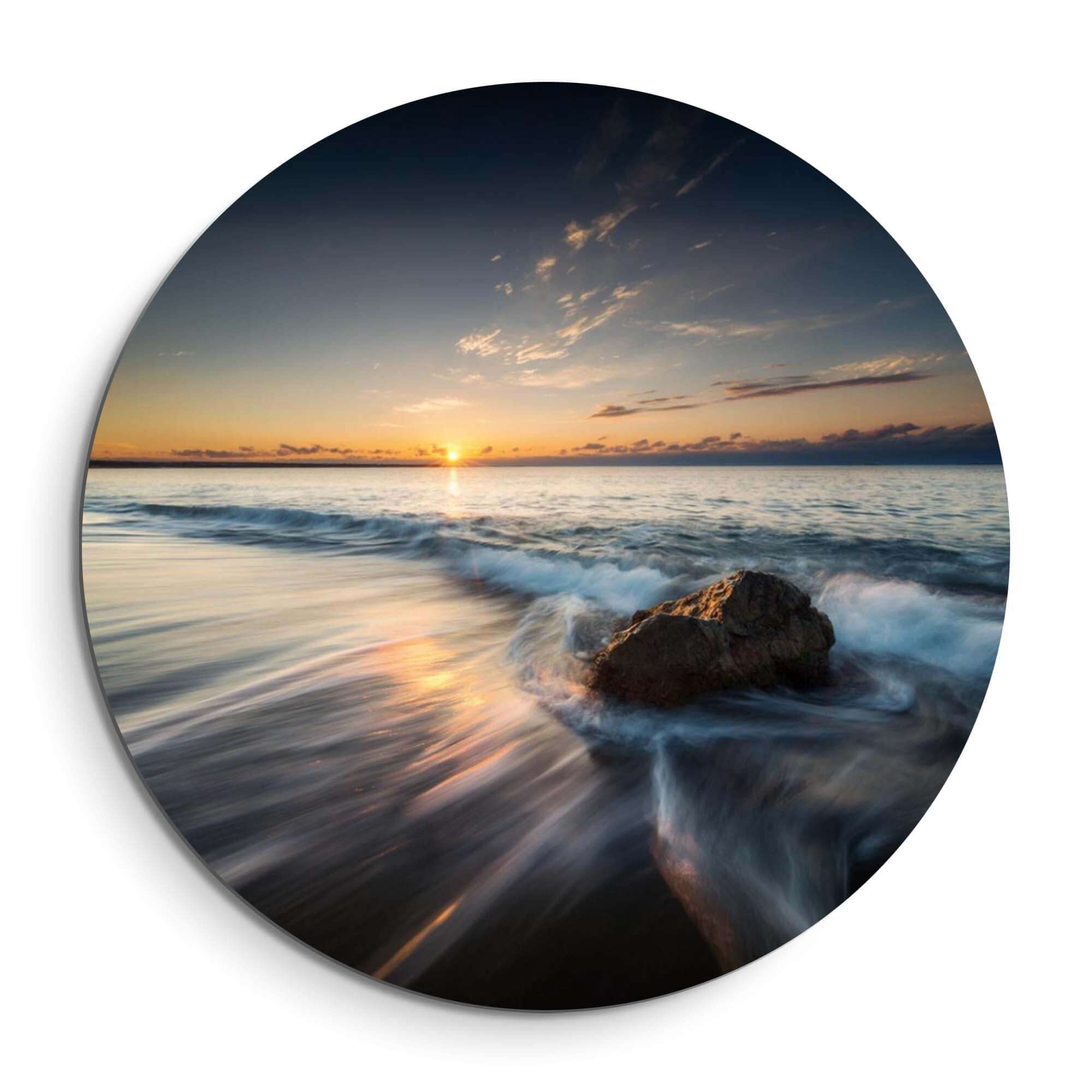 Ocean Whisper - Wandbild eines plätschernden Meeres und der Umgebung, bringt Ruhe und Eleganz in jeden Raum.