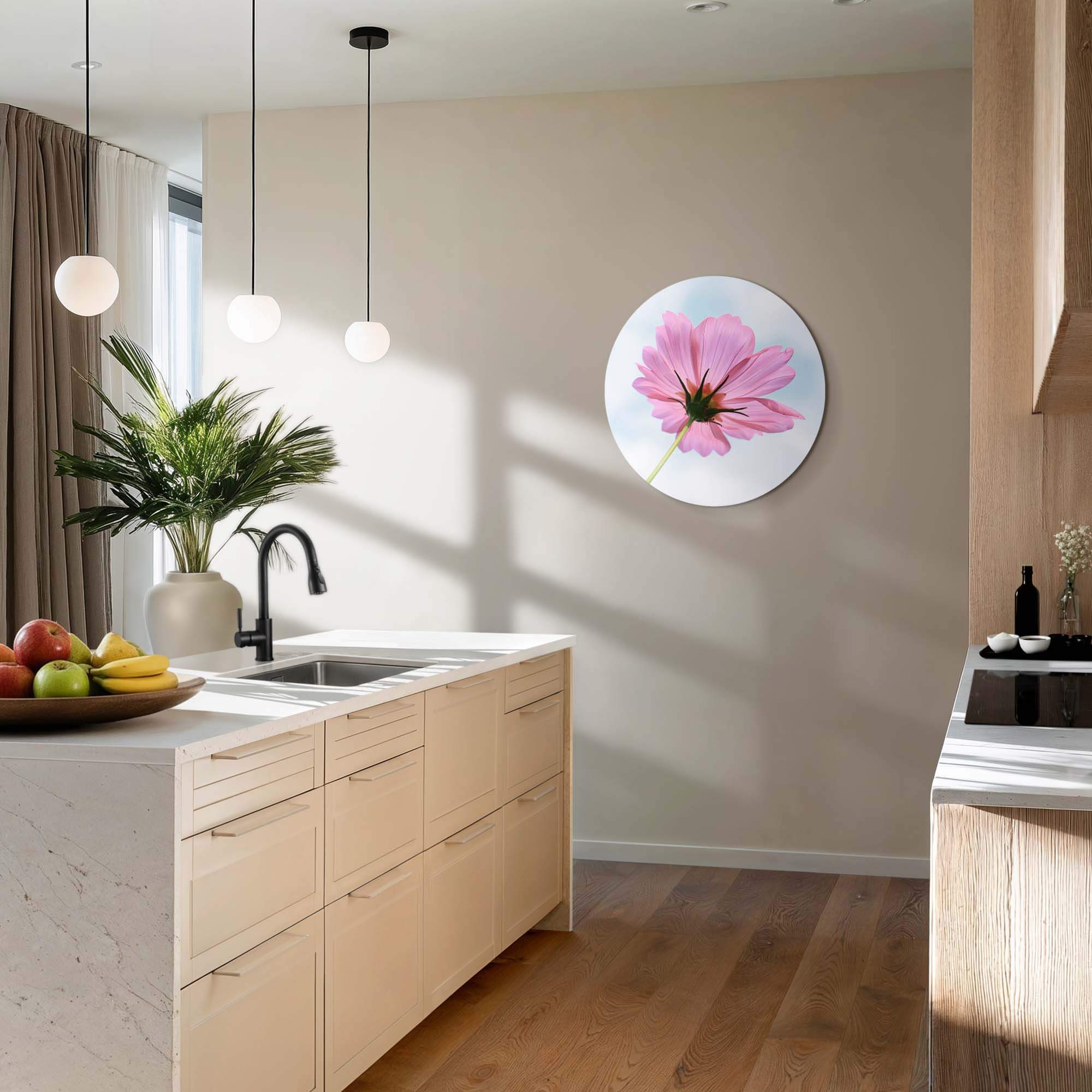 Sky Blossom - Wandbild an der Wand in einer modernen Küche, bringt Licht und Ruhe in den Innenraum.
