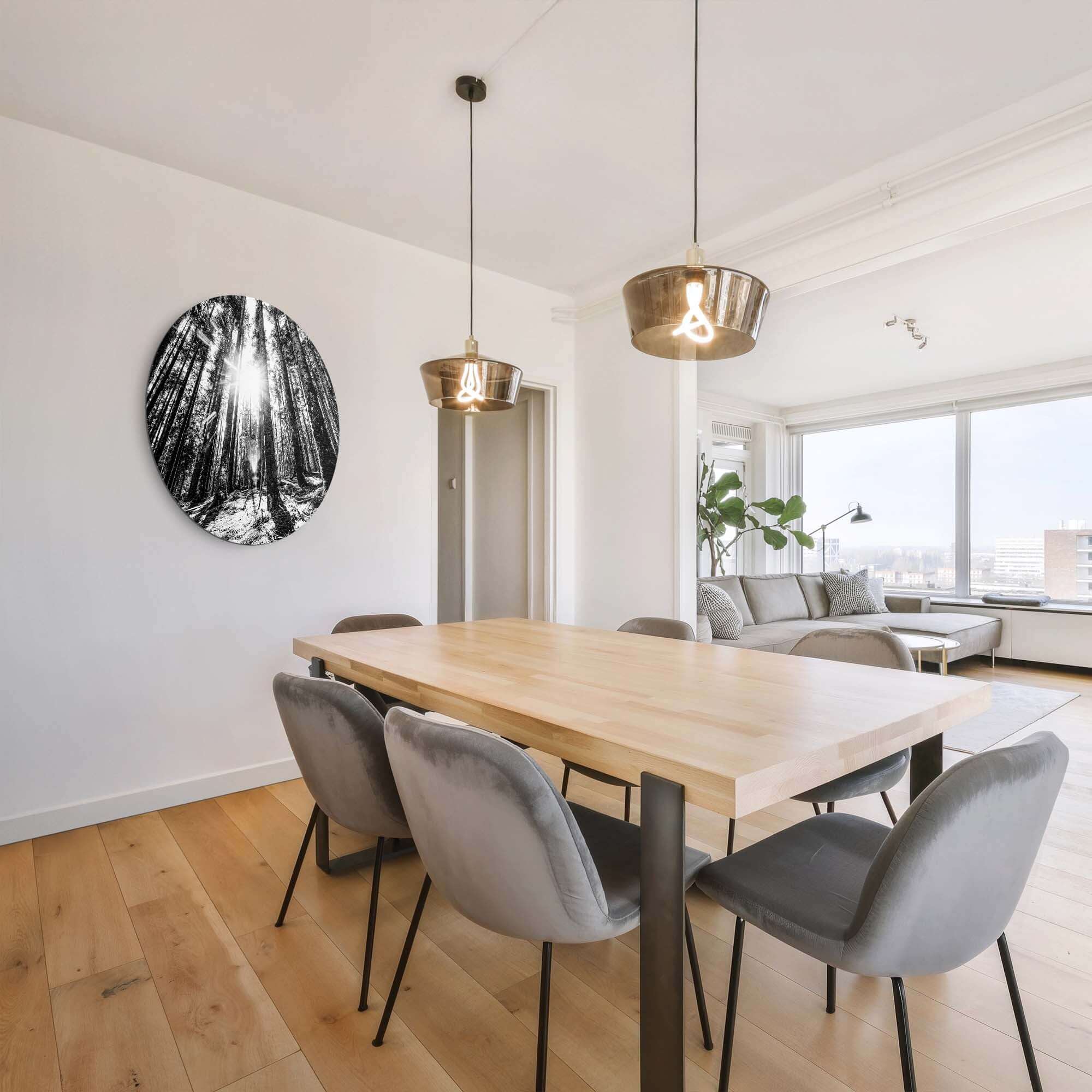 Whispering Pines - Wandbild im modernen Wohnzimmer mit ruhigem Waldbild, ideale Wanddekoration für eine beruhigende Atmosphäre.