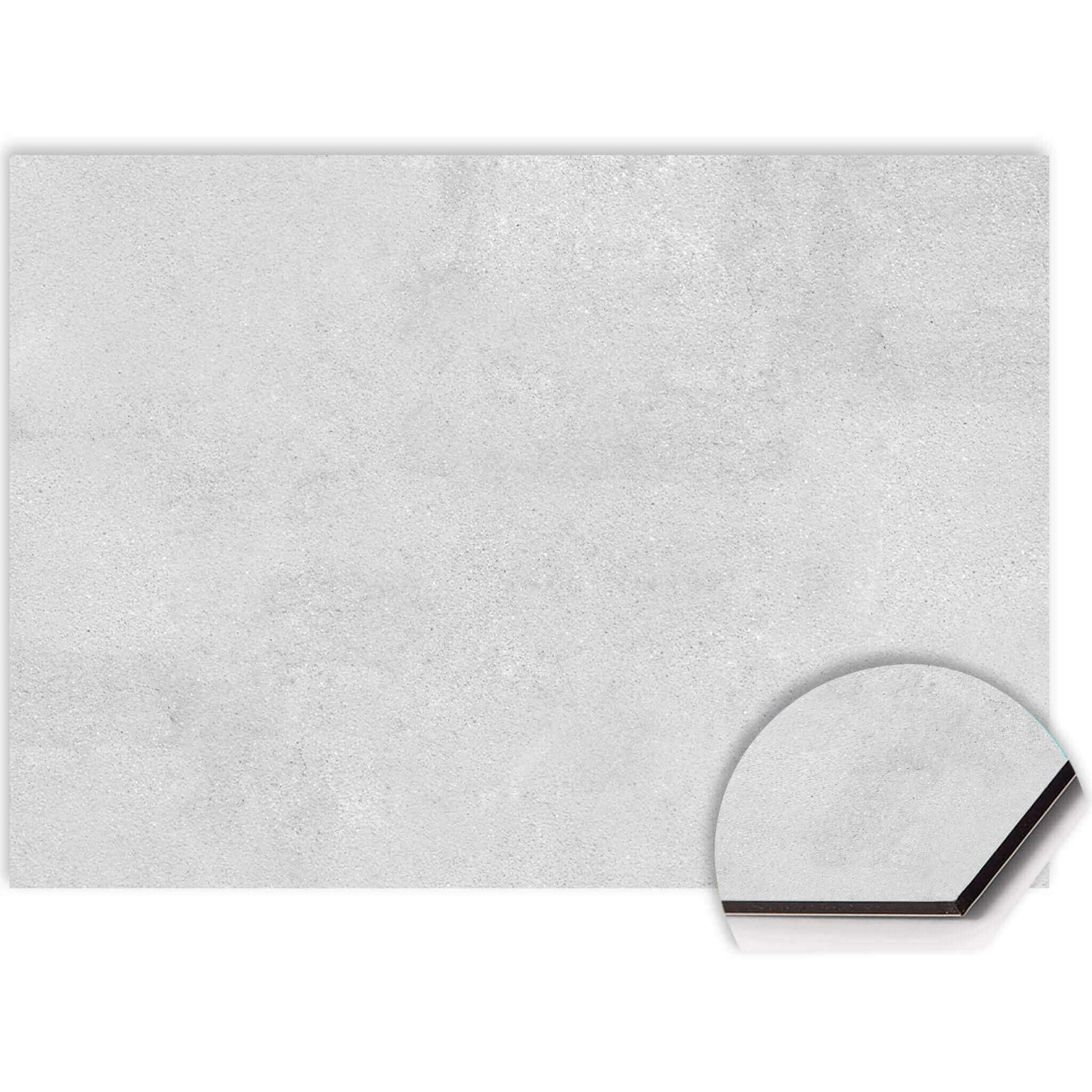 Glatte Betonrückwand für moderne Küchen mit einer subtilen Textur aus kratzfestem Aluminium Dibond.
